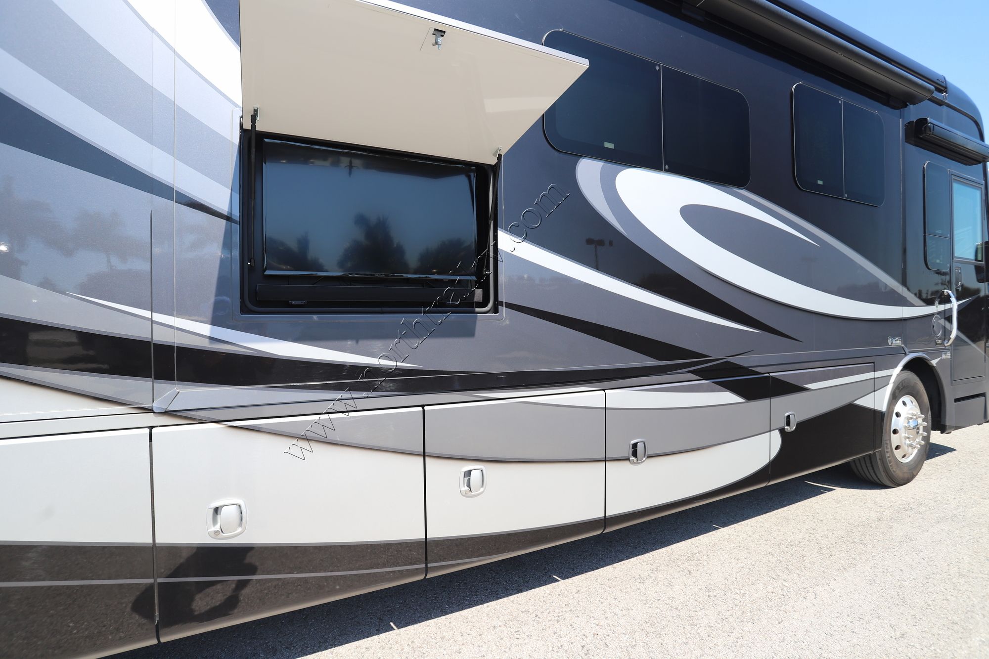 Used 2020 Thor Tuscany 45JA Class A  For Sale