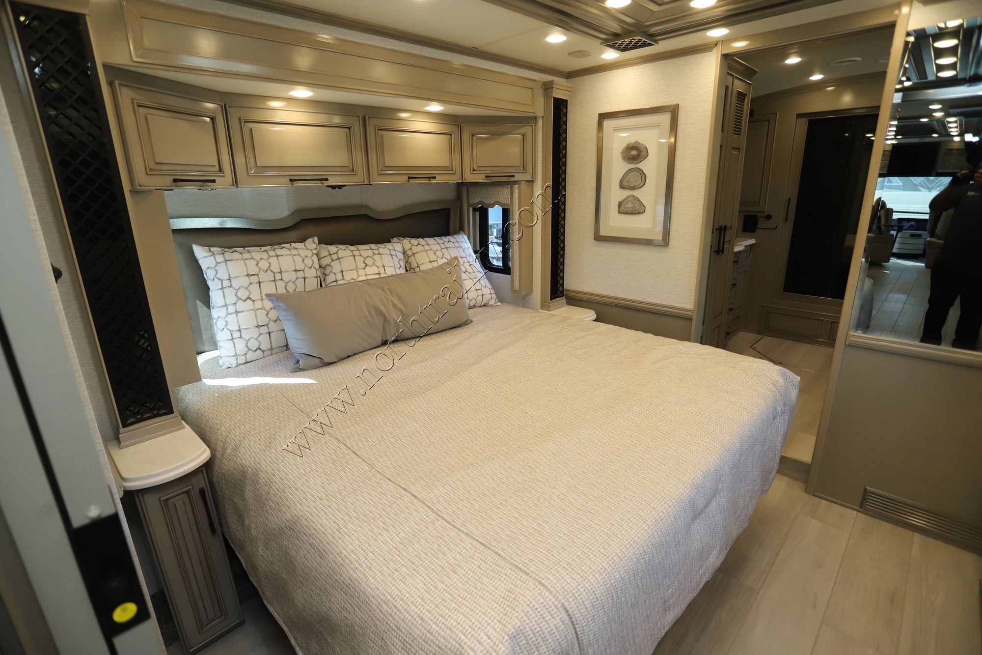 New 2024 Newmar London Aire 4521 Class A  For Sale