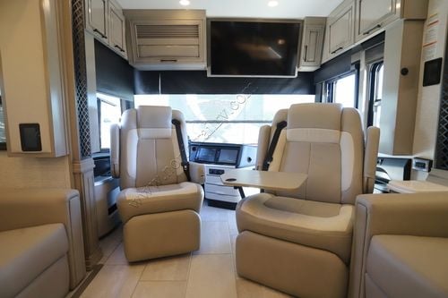 2024 Newmar London Aire 4551