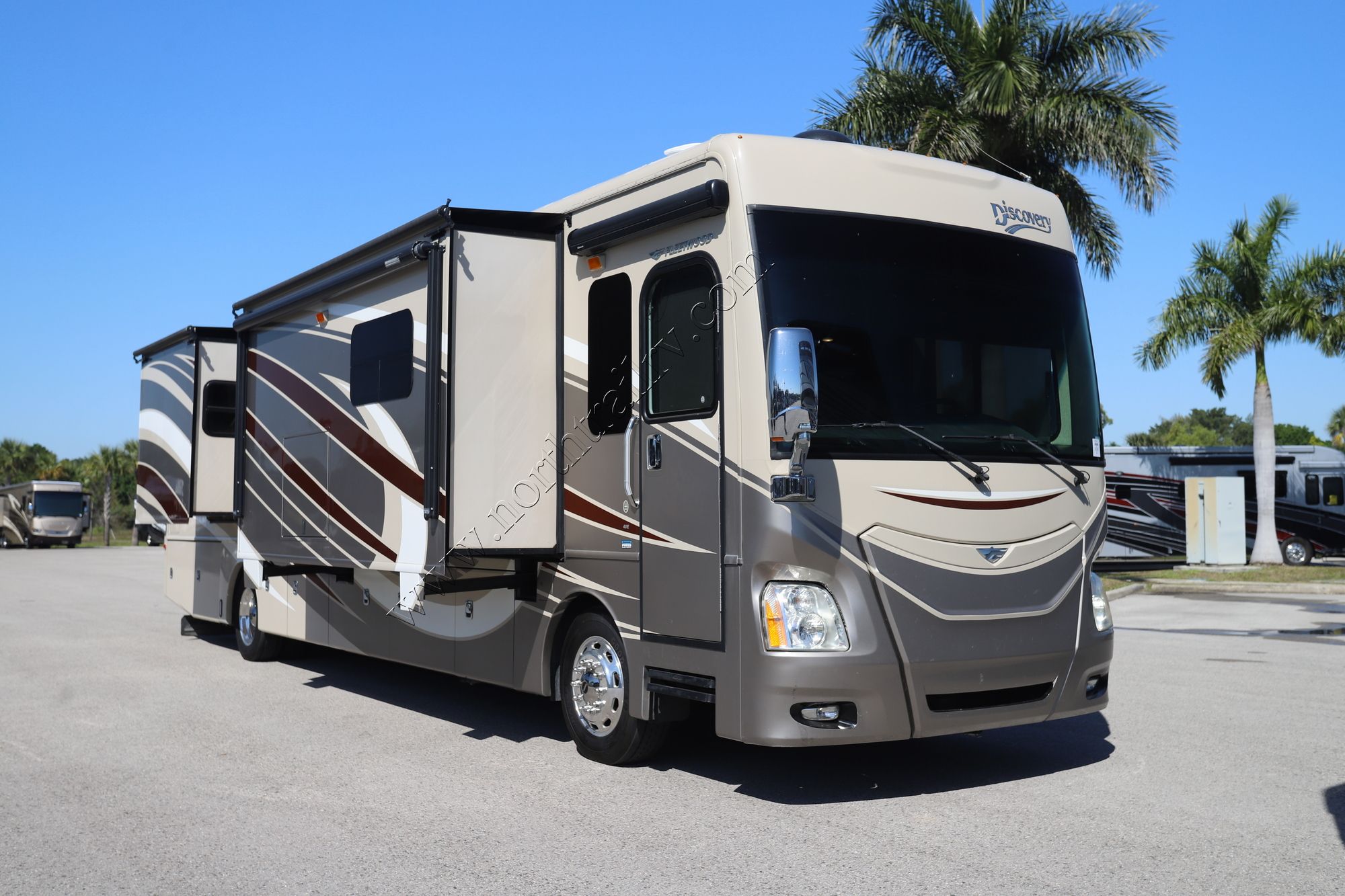 Used 2015 Fleetwood Discovery 40E Class A  For Sale