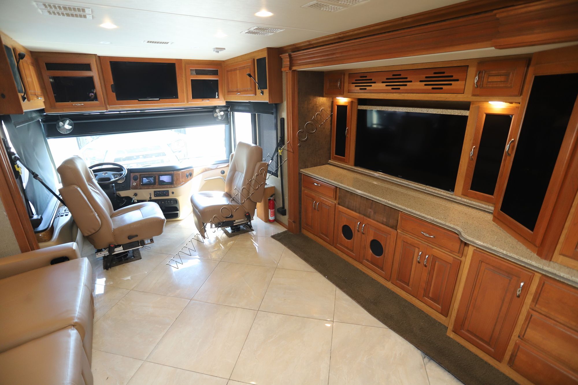 Used 2015 Fleetwood Discovery 40E Class A  For Sale