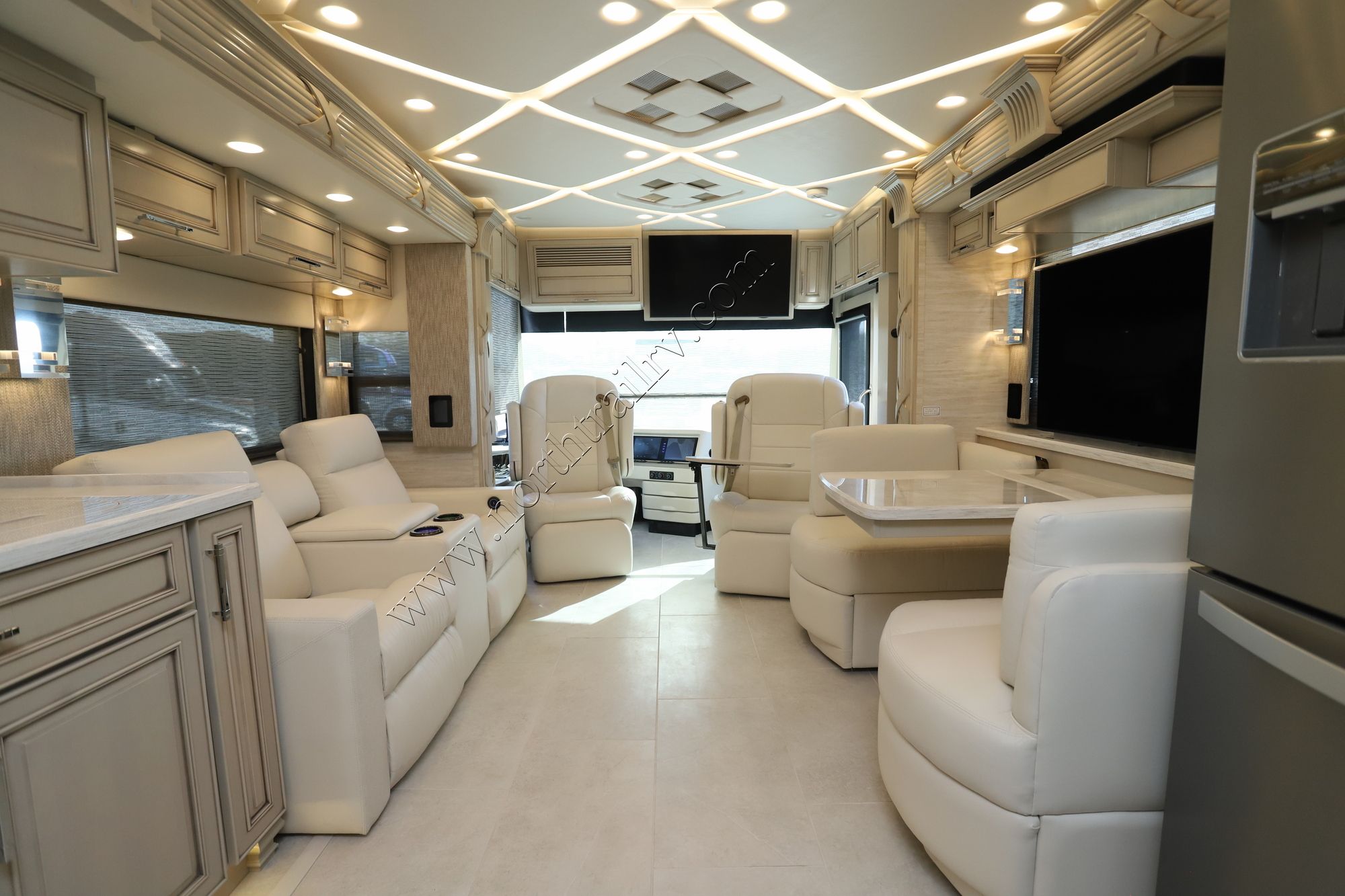 New 2024 Newmar Mountain Aire 3825 Class A  For Sale