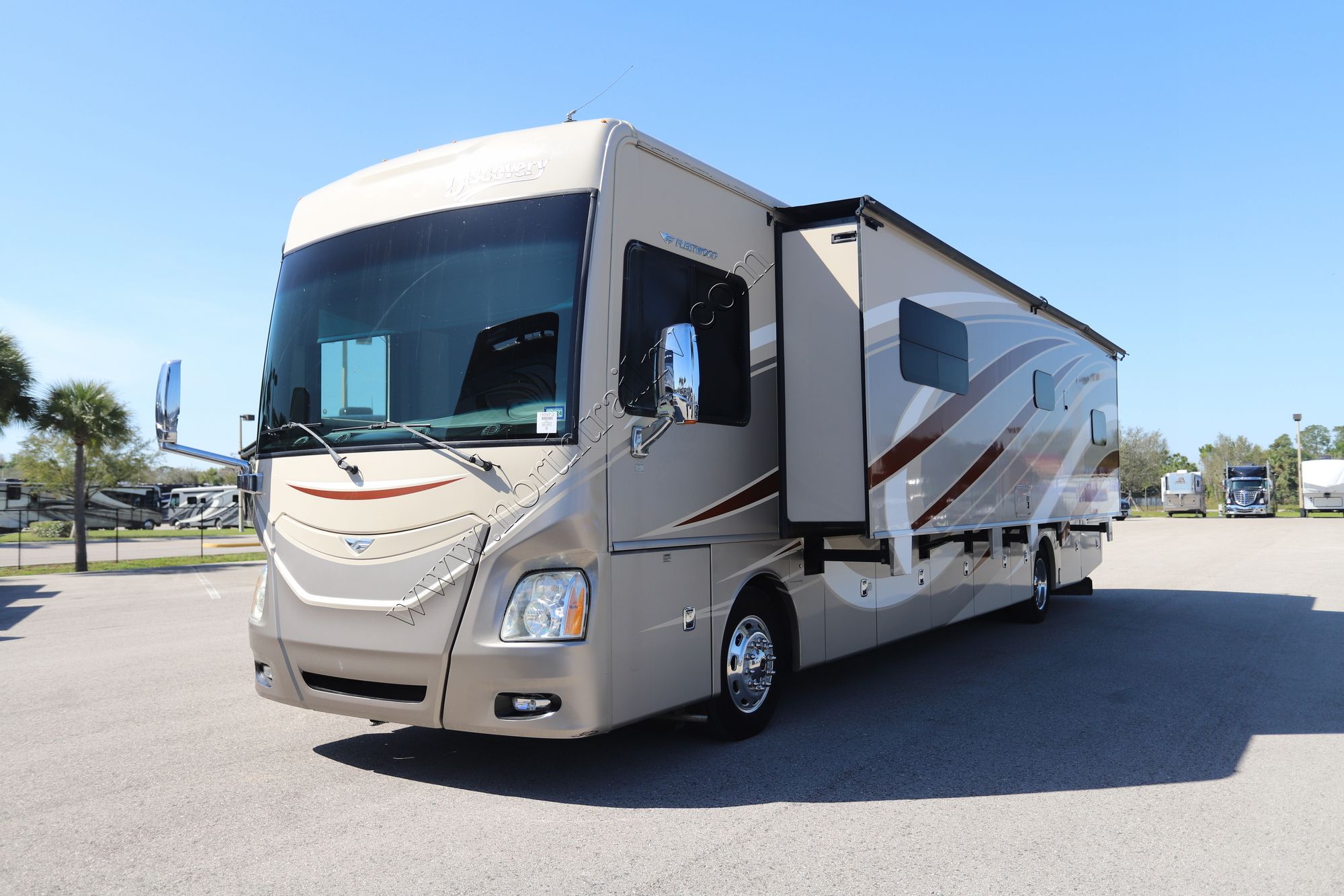 Used 2015 Fleetwood Discovery 40E Class A  For Sale