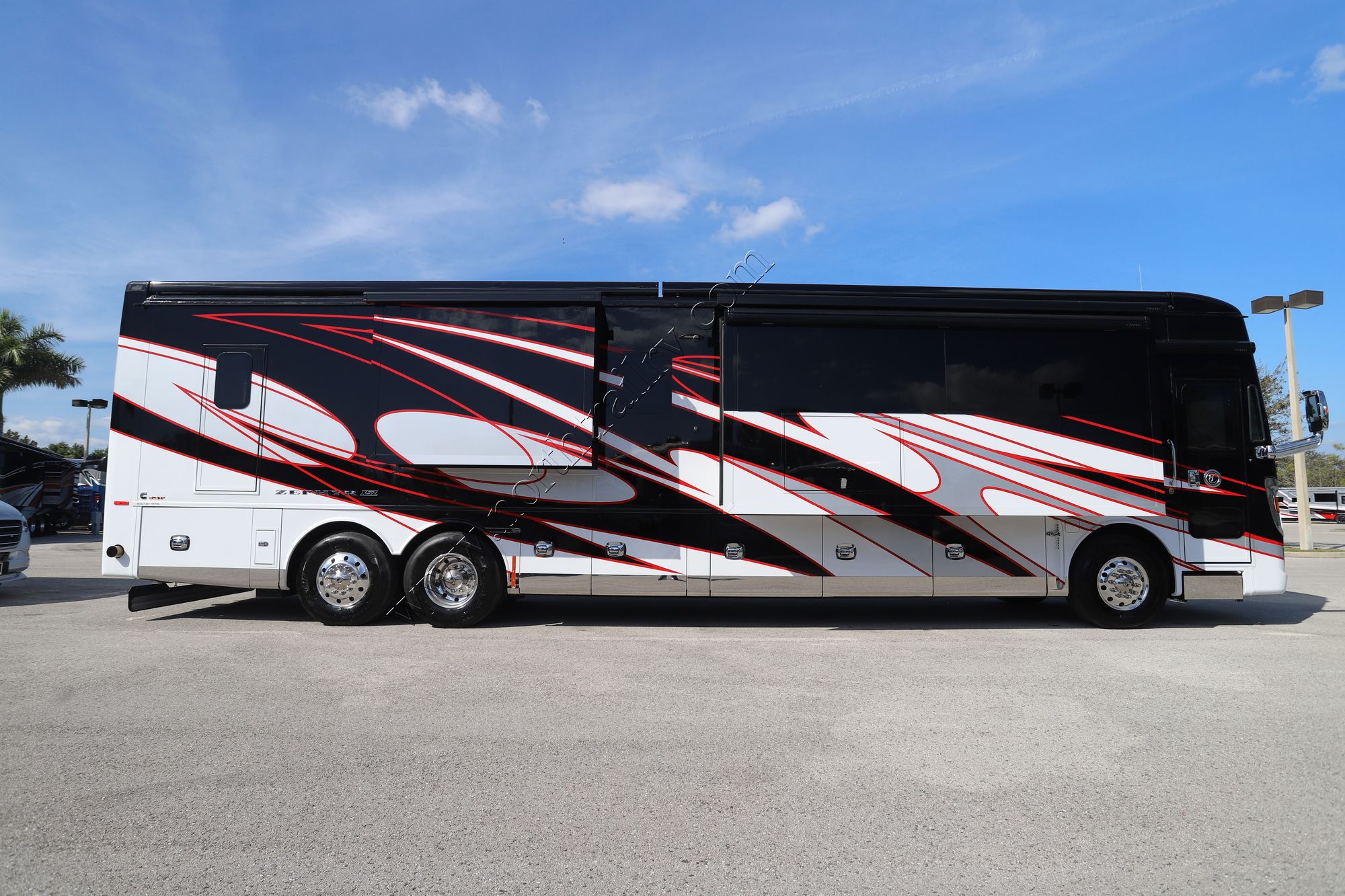 New 2024 Tiffin Motor Homes Zephyr 45FZ Class A  For Sale