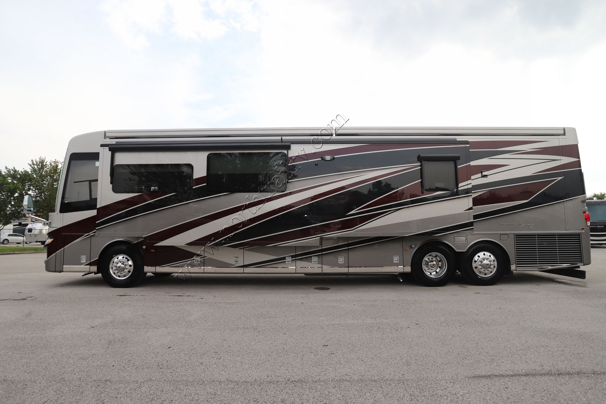 New 2024 Newmar Mountain Aire 4551 Class A  For Sale