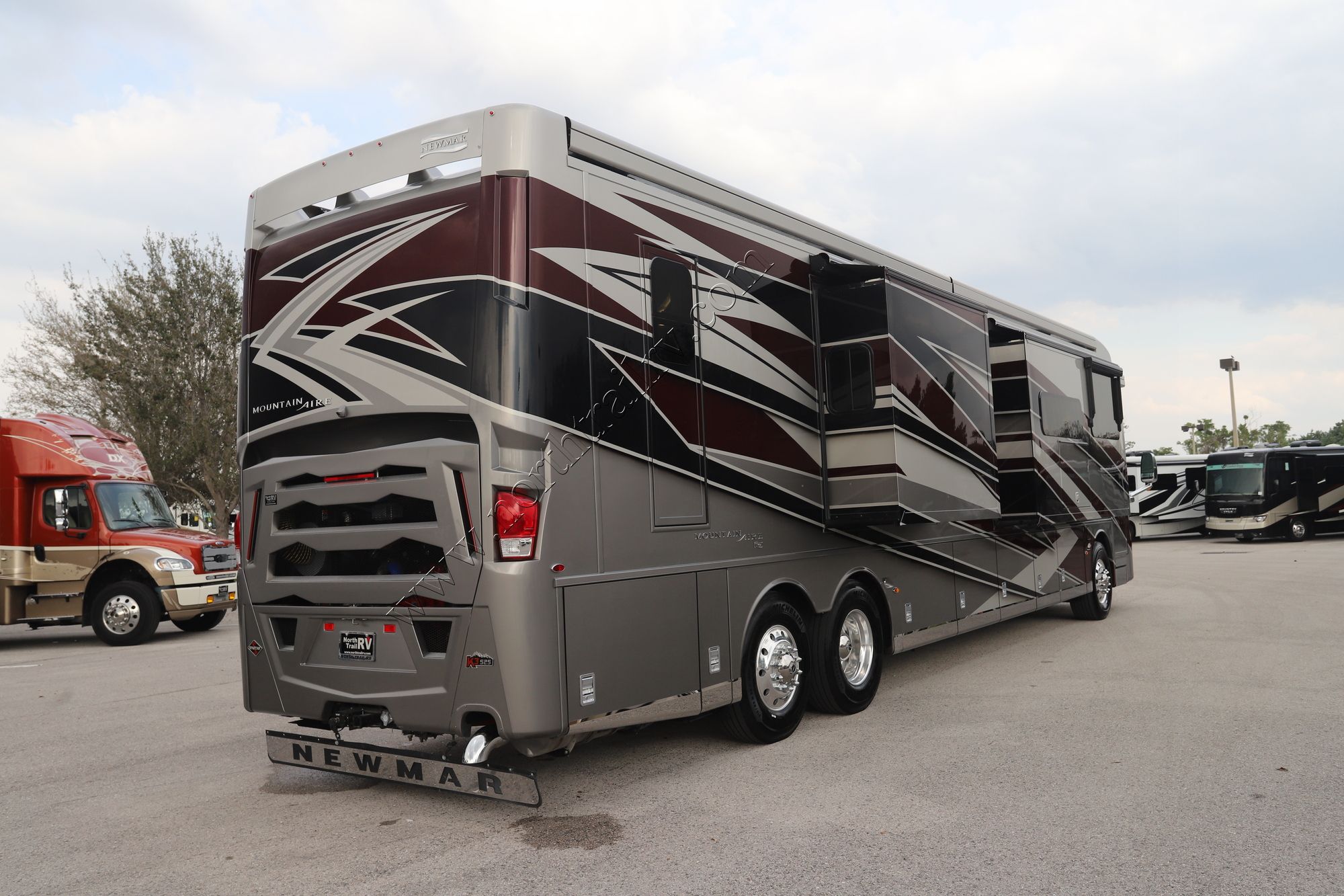 New 2024 Newmar Mountain Aire 4551 Class A  For Sale