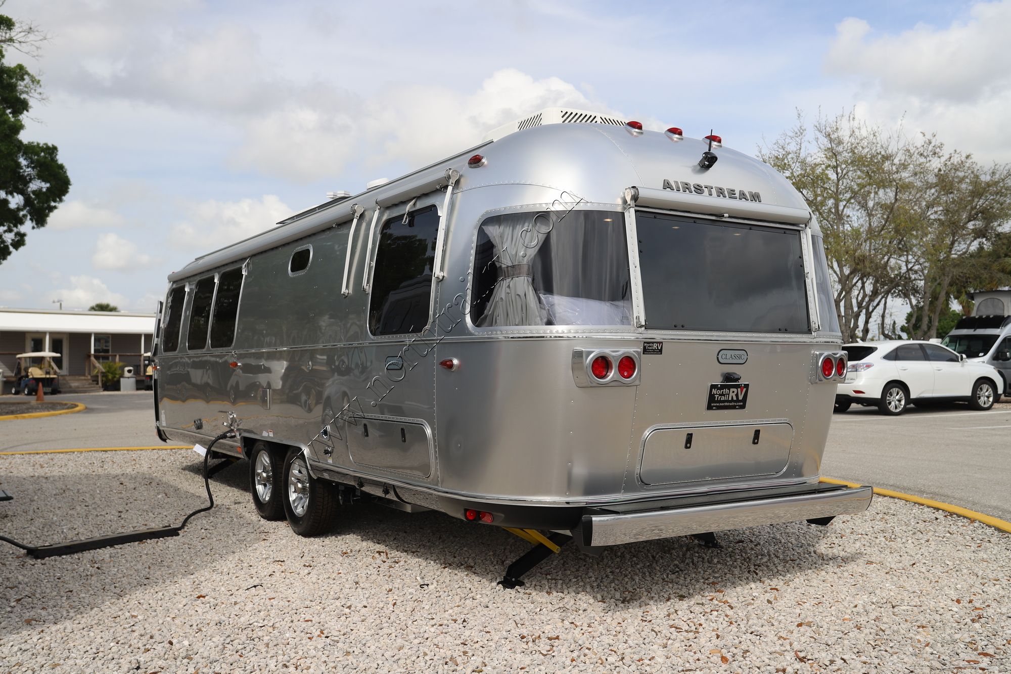 2024 Airstream Classic 30RB Travel Trailer New  For Sale