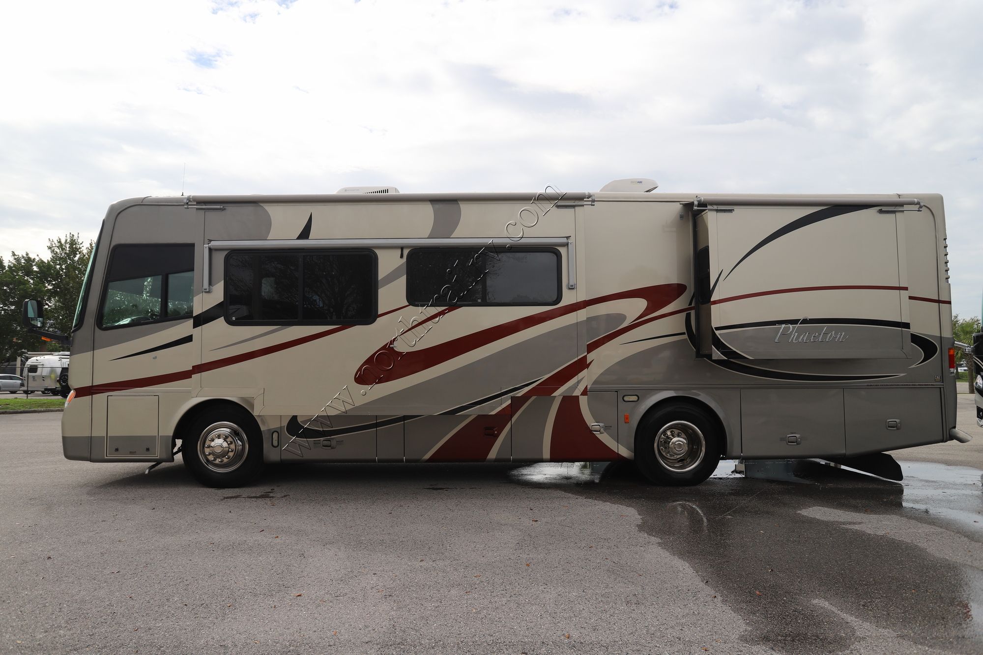 Used 2006 Tiffin Motor Homes Phaeton 35DH Class A  For Sale