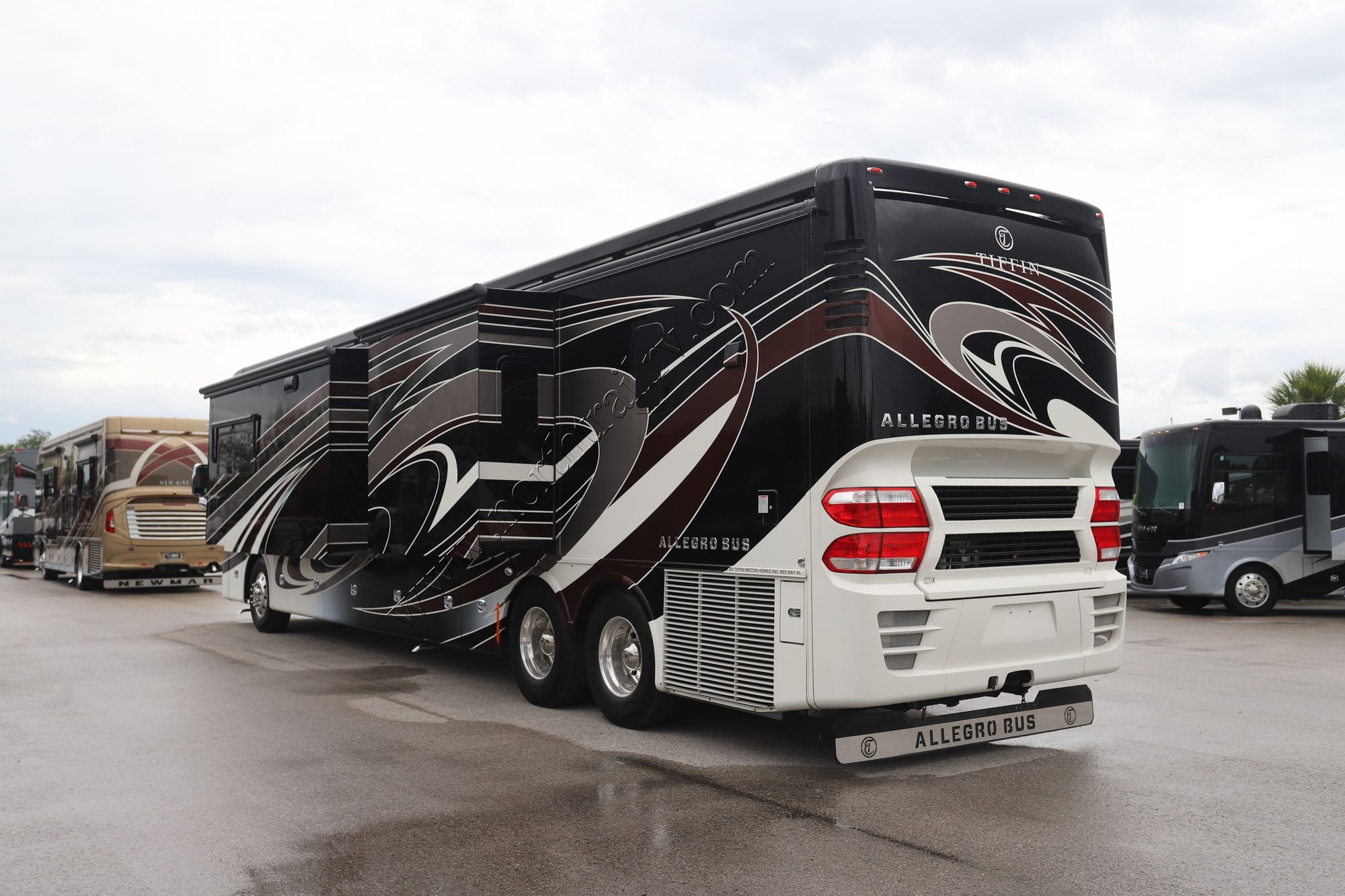 Used 2018 Tiffin Motor Homes Allegro Bus 45OPP Class A  For Sale