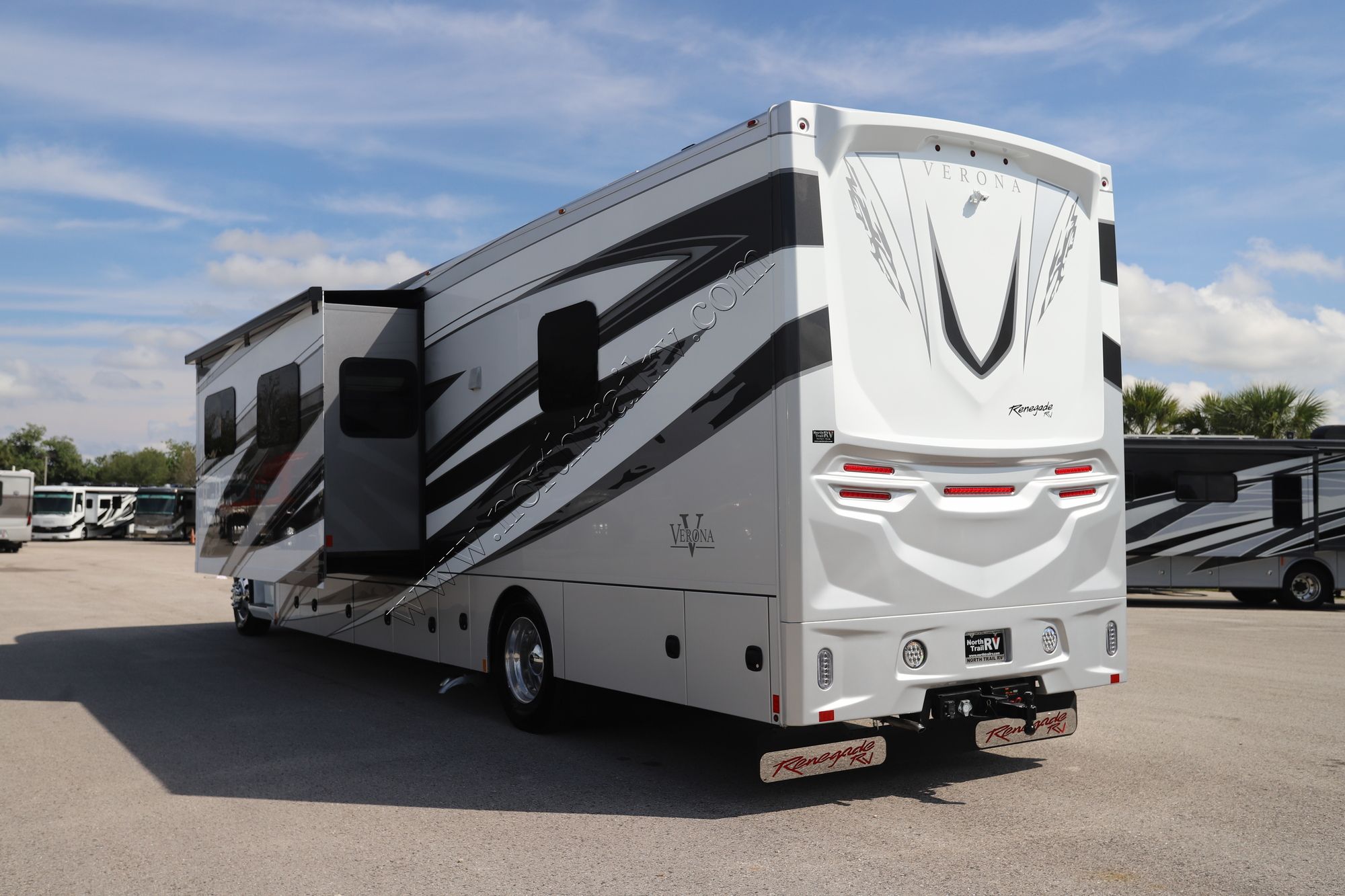 New 2024 Renegade Rv Verona 40VRB Super C  For Sale