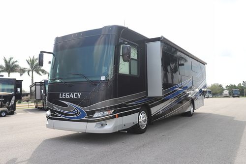 2017 Forest River Legacy 38C