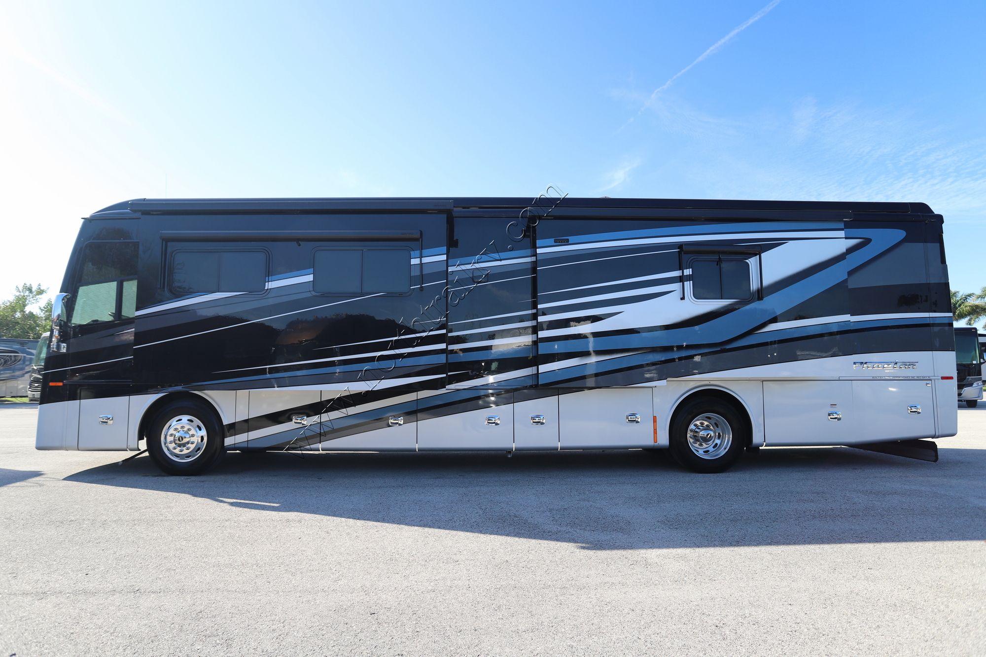 Used 2022 Tiffin Motor Homes Phaeton 40AH Class A  For Sale