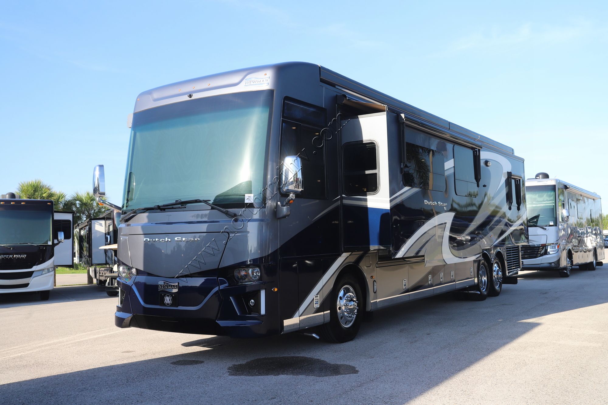 Used 2020 Newmar Dutch Star 4081 Class A  For Sale
