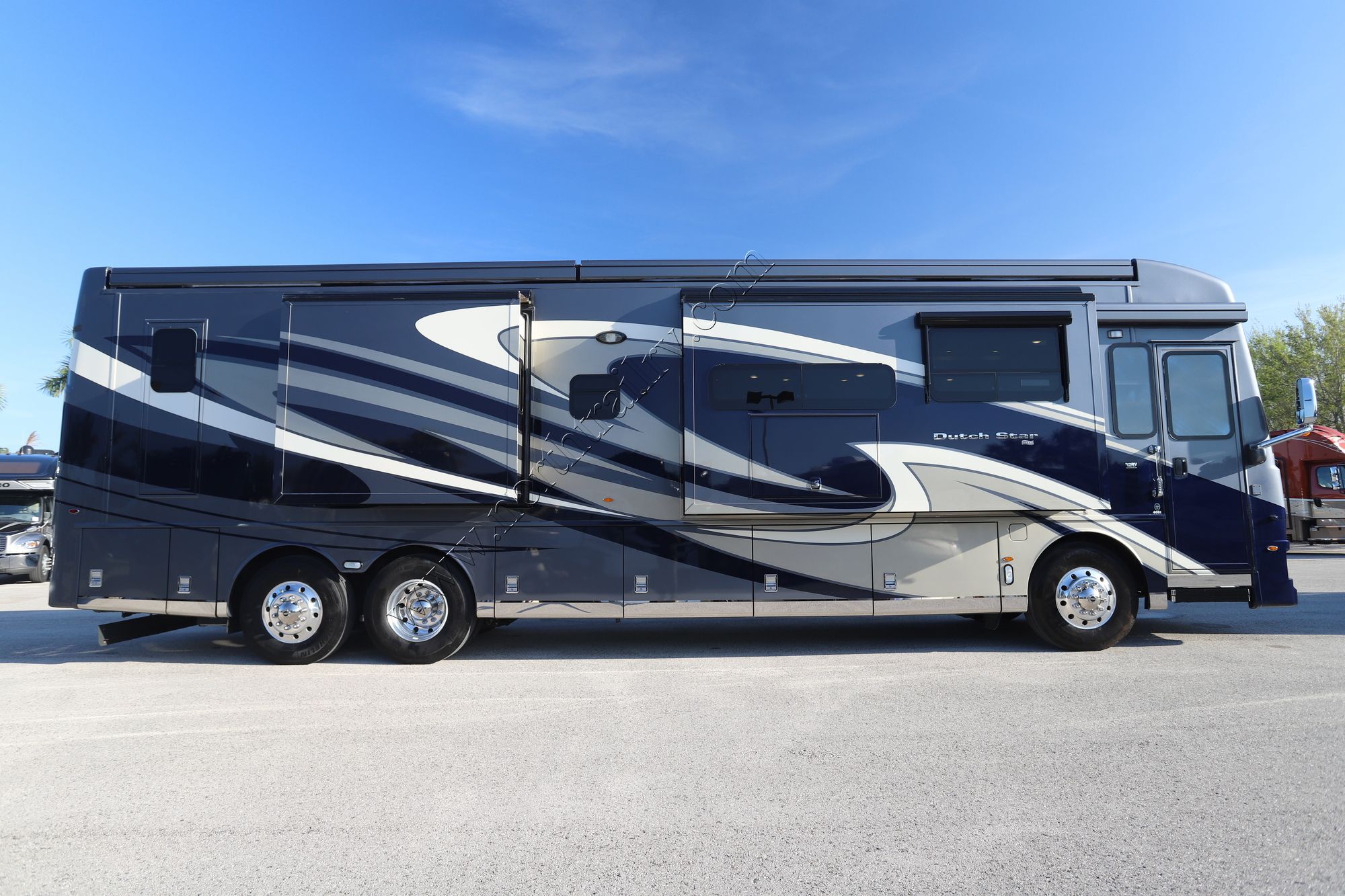 Used 2020 Newmar Dutch Star 4081 Class A  For Sale