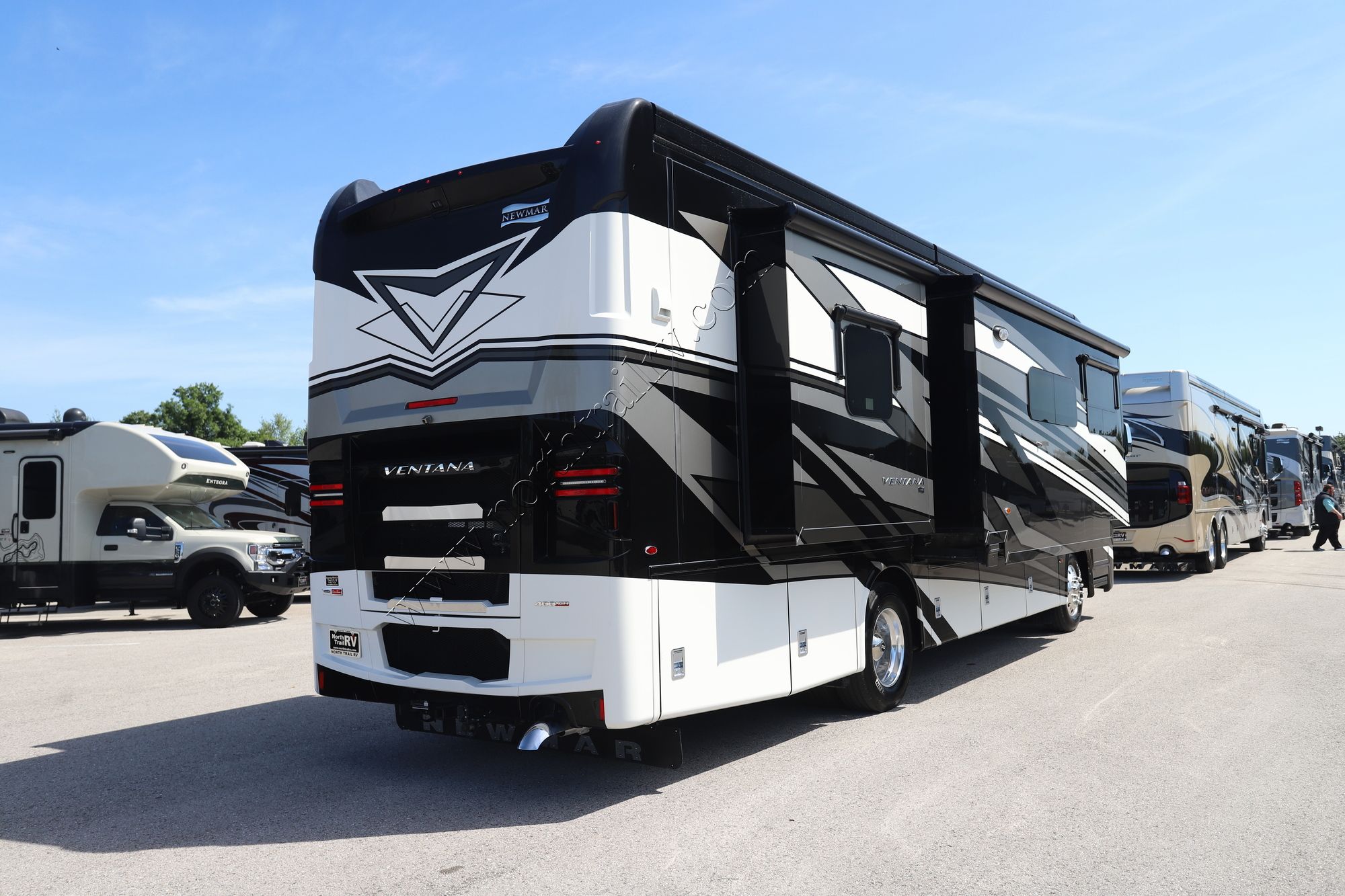 New 2024 Newmar Ventana 3512 Class A  For Sale