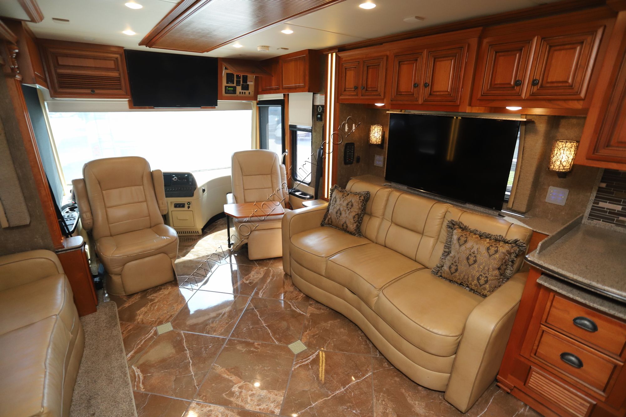 Used 2015 Newmar Dutch Star 4369 Class A  For Sale