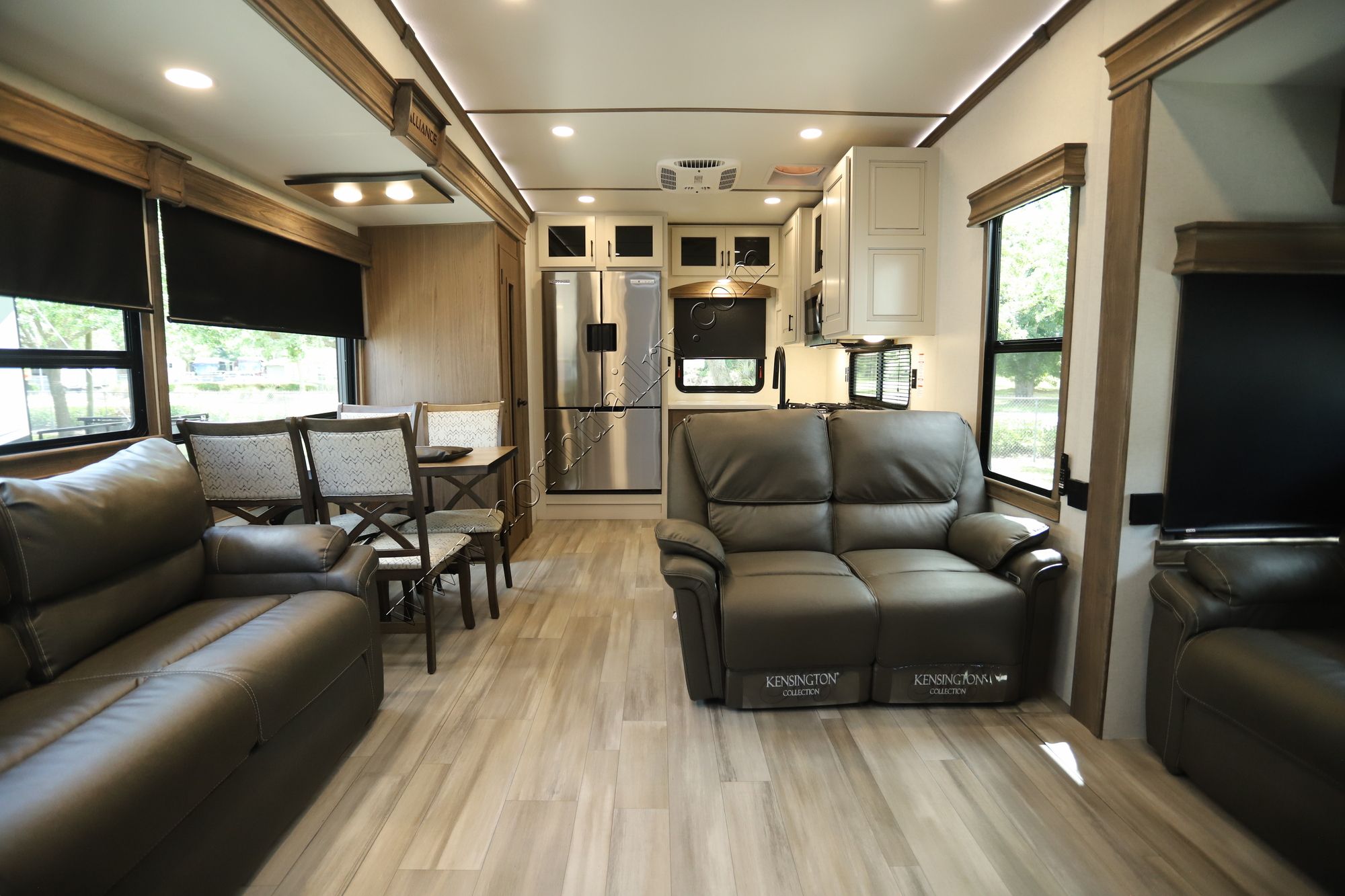 Used 2023 Alliance Paradigm 382RK Fifth Wheel  For Sale