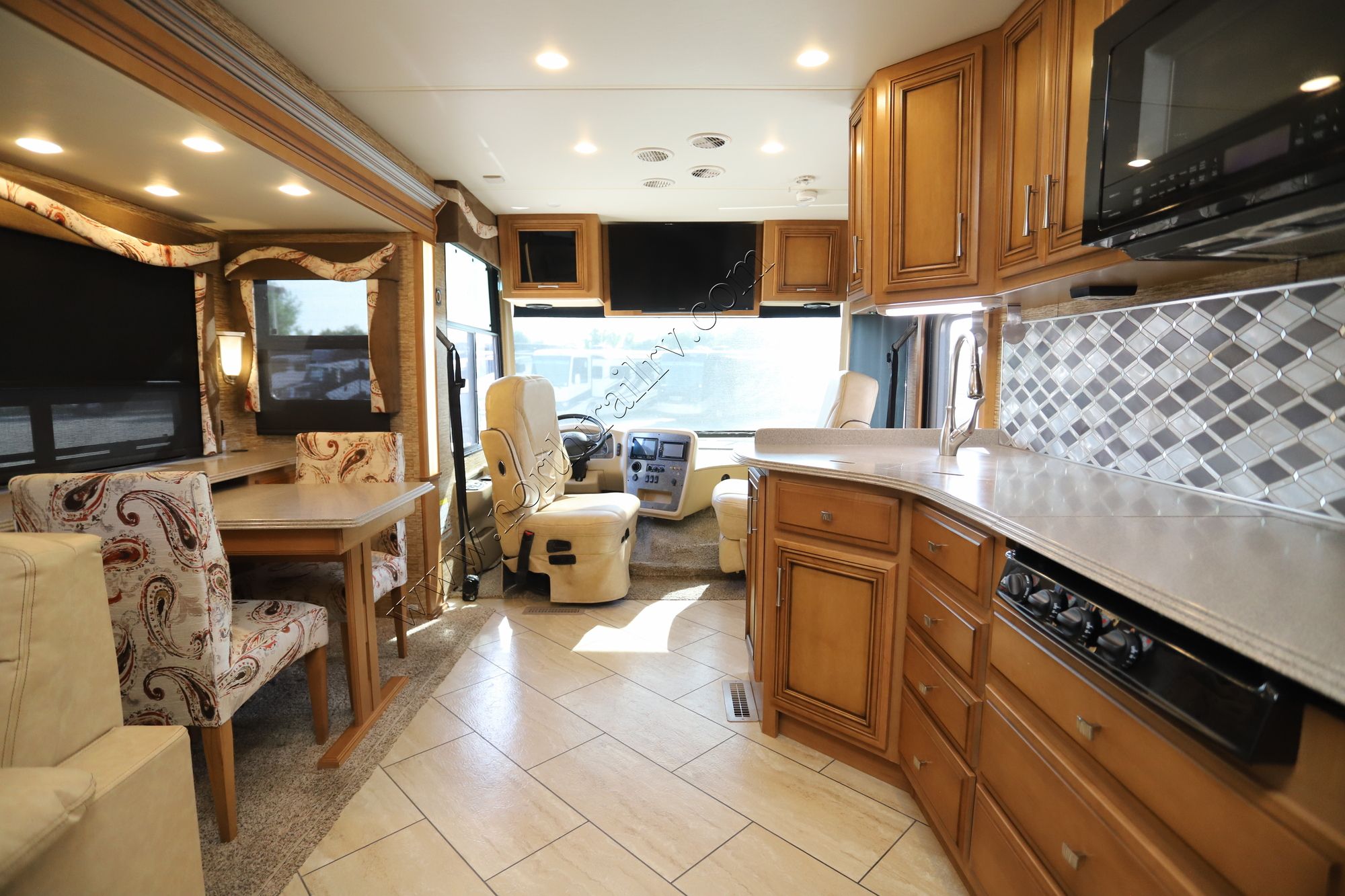 Used 2017 Newmar Canyon Star 3710 Class A  For Sale