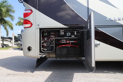 2018 Tiffin Motor Homes Allegro Bus 40AP Class A