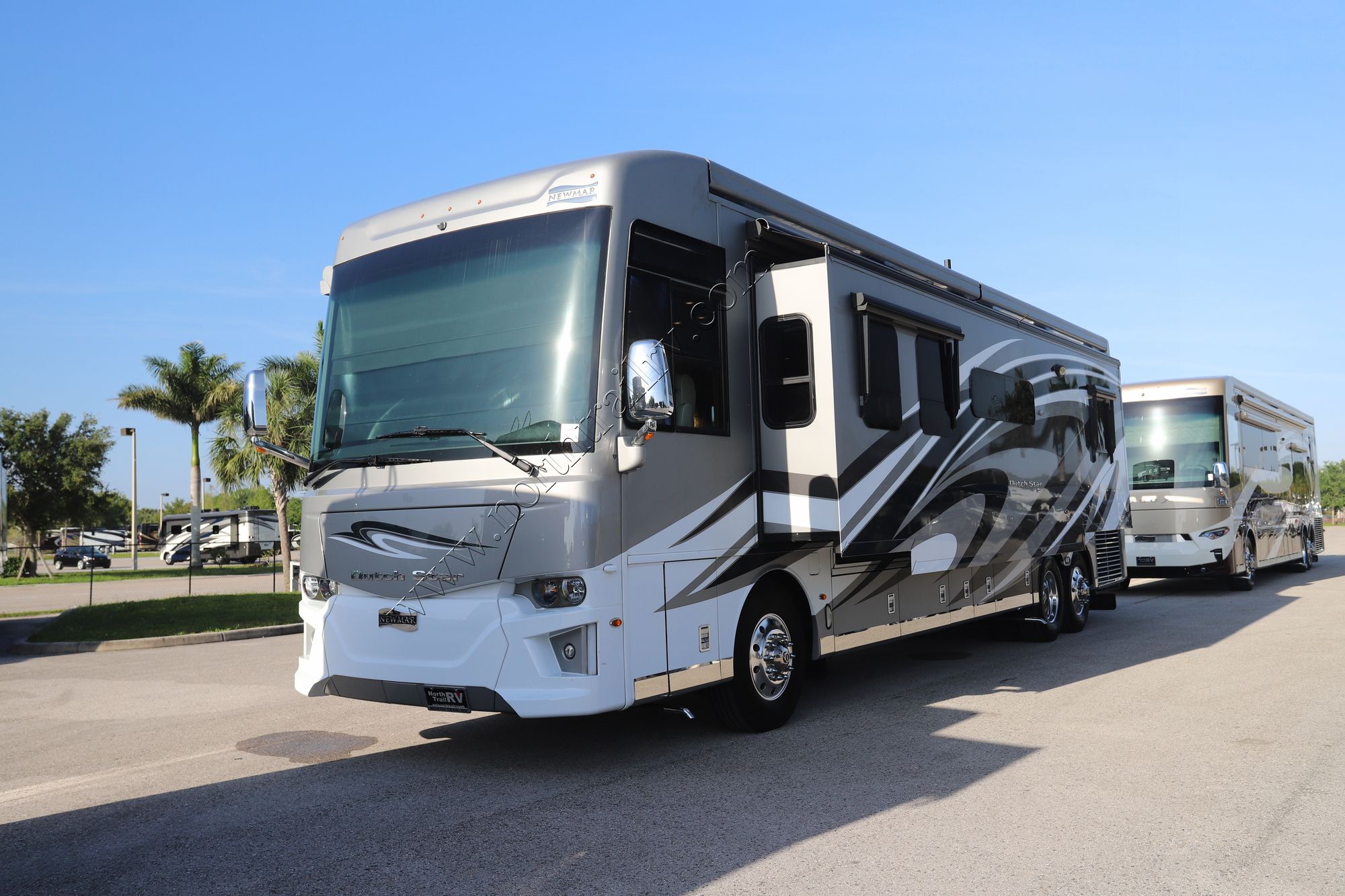 Used 2019 Newmar Dutch Star 4002 Class A  For Sale