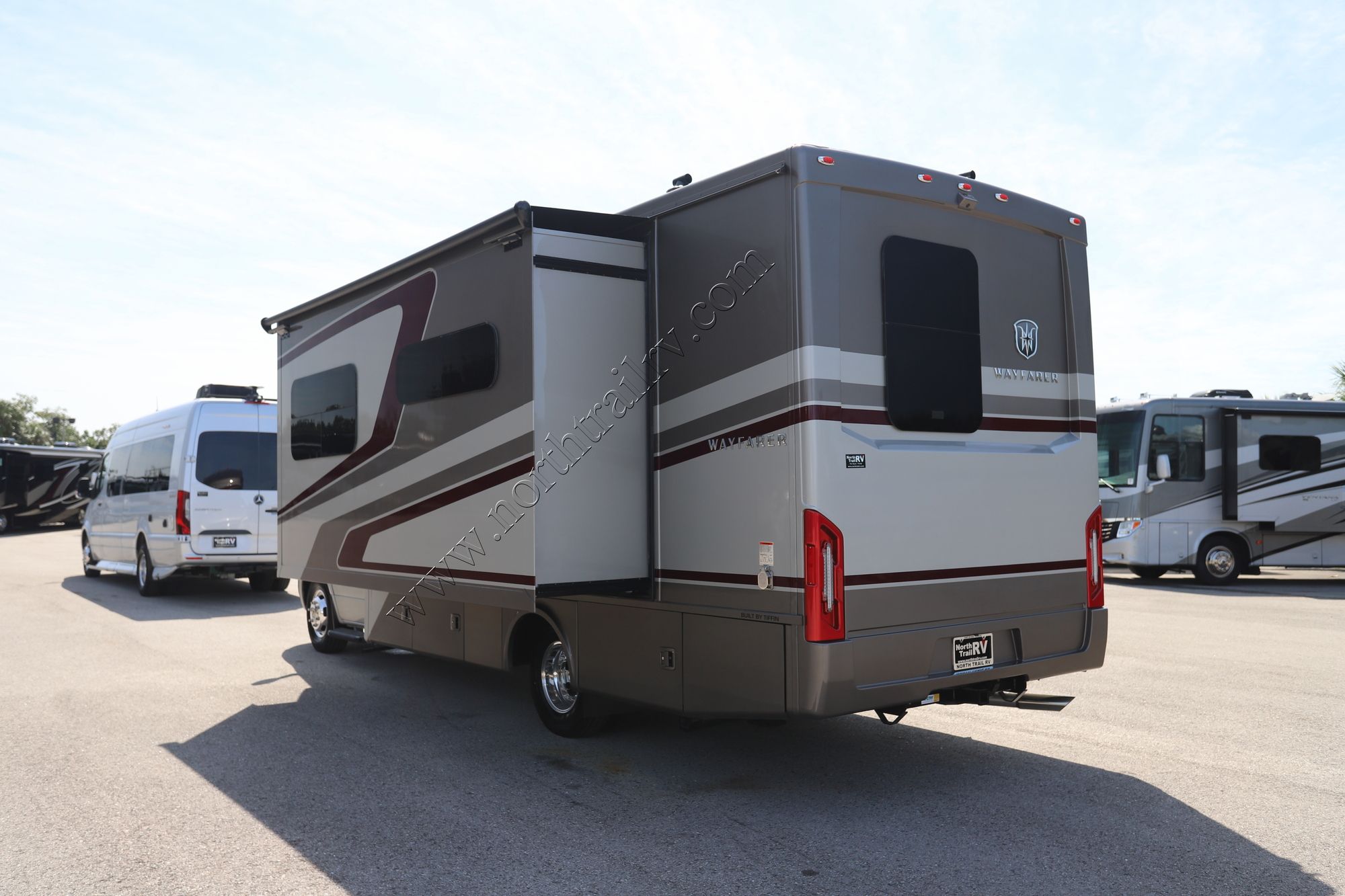 New 2025 Tiffin Motor Homes Wayfarer 25RW Class C  For Sale