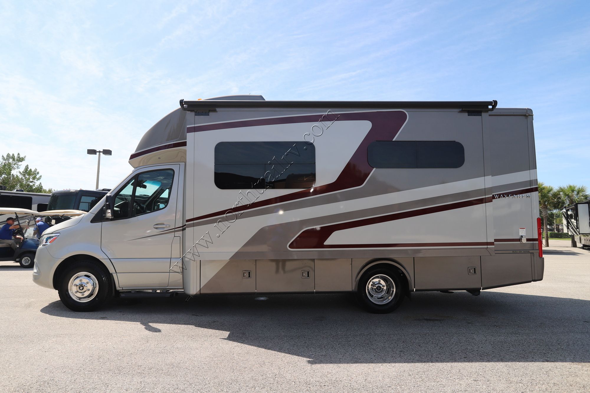 New 2025 Tiffin Motor Homes Wayfarer 25RW Class C  For Sale