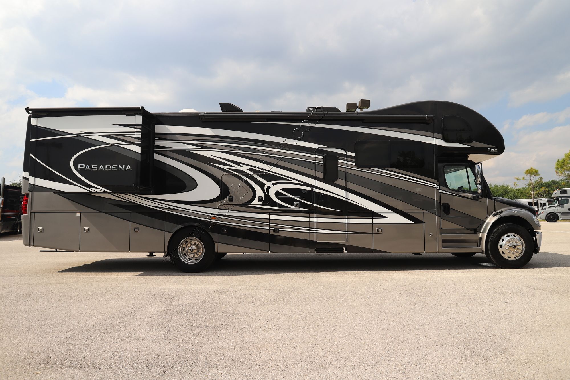 Used 2022 Thor Pasadena 38BX Super C  For Sale
