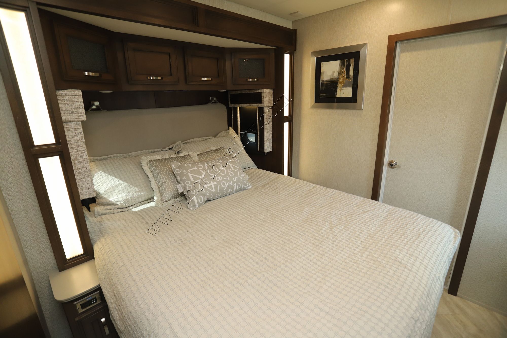 Used 2022 Newmar Canyon Star 3927 Class A  For Sale