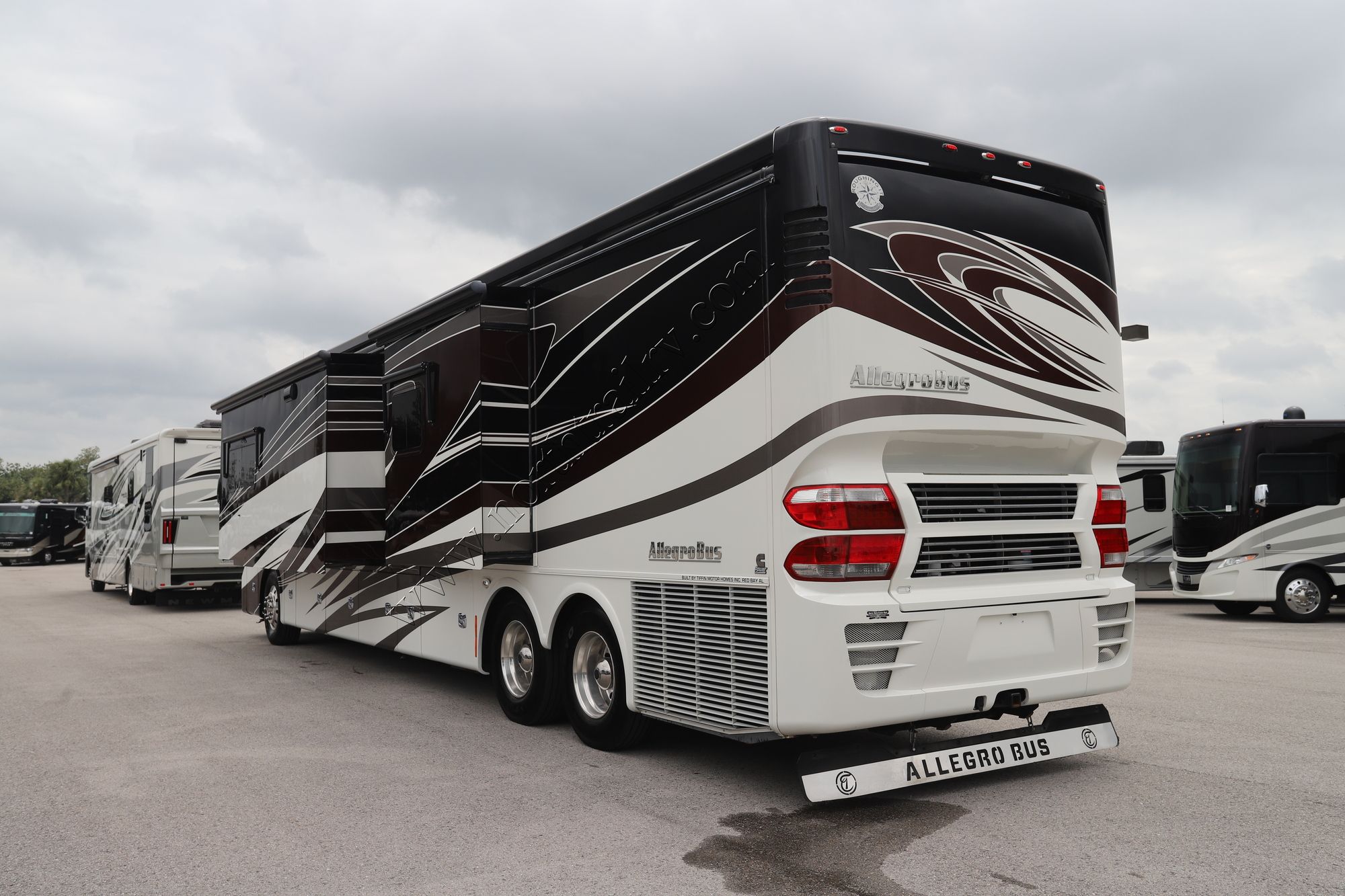 Used 2015 Tiffin Motor Homes Allegro Bus 45LP Class A  For Sale