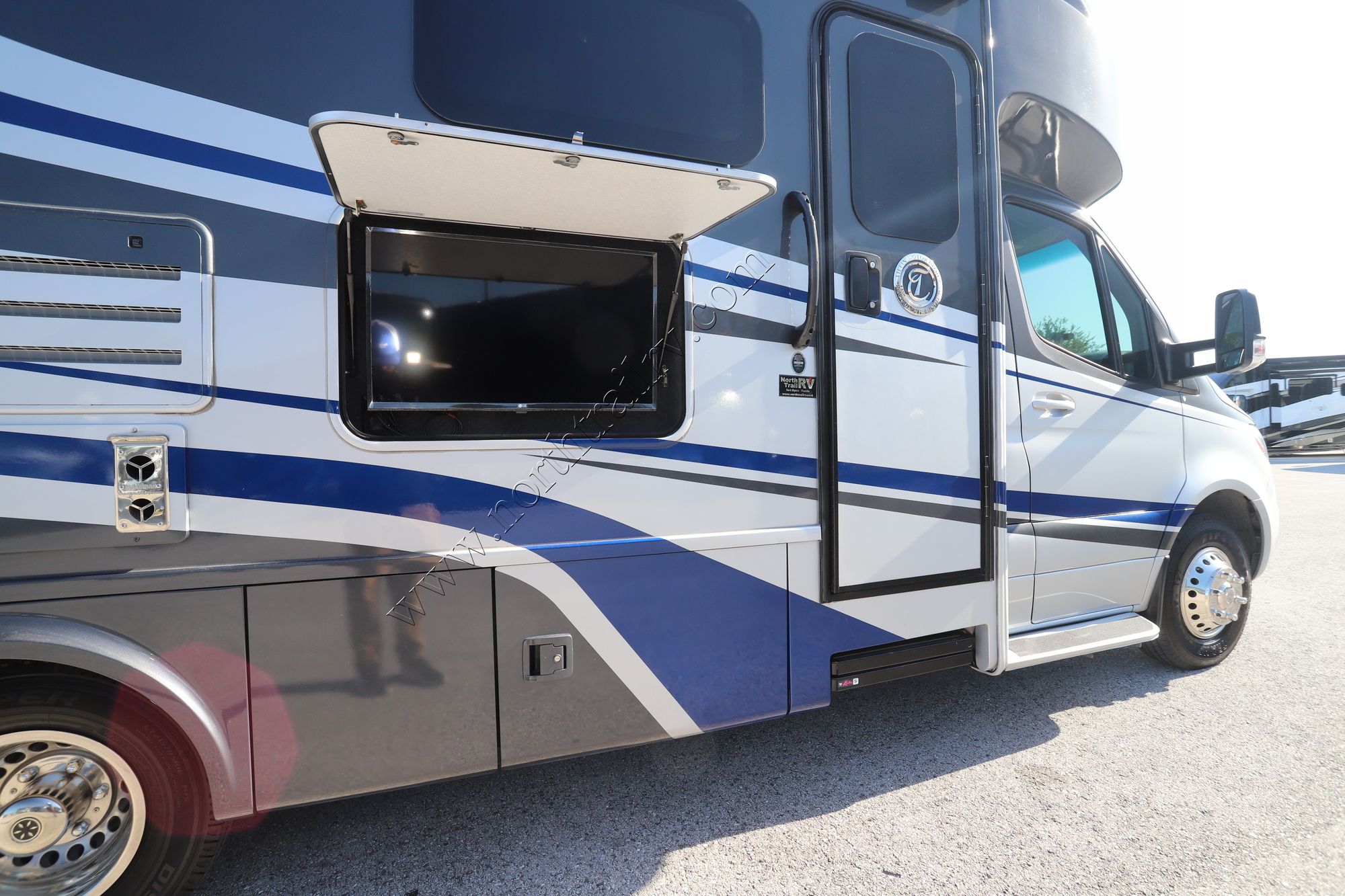 Used 2020 Tiffin Motor Homes Wayfarer 25QW Class C  For Sale