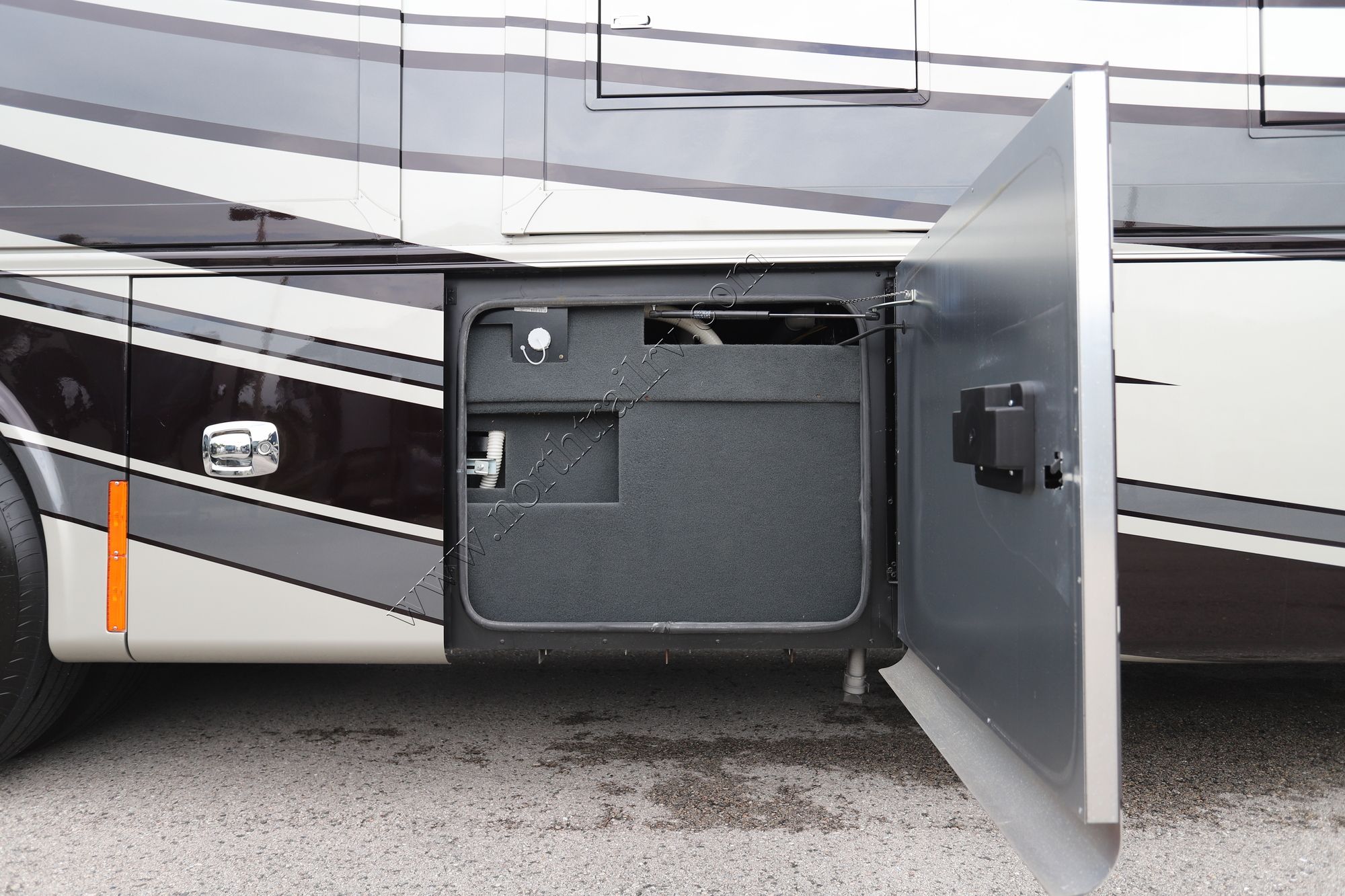 Used 2023 Tiffin Motor Homes Phaeton 40IH Class A  For Sale