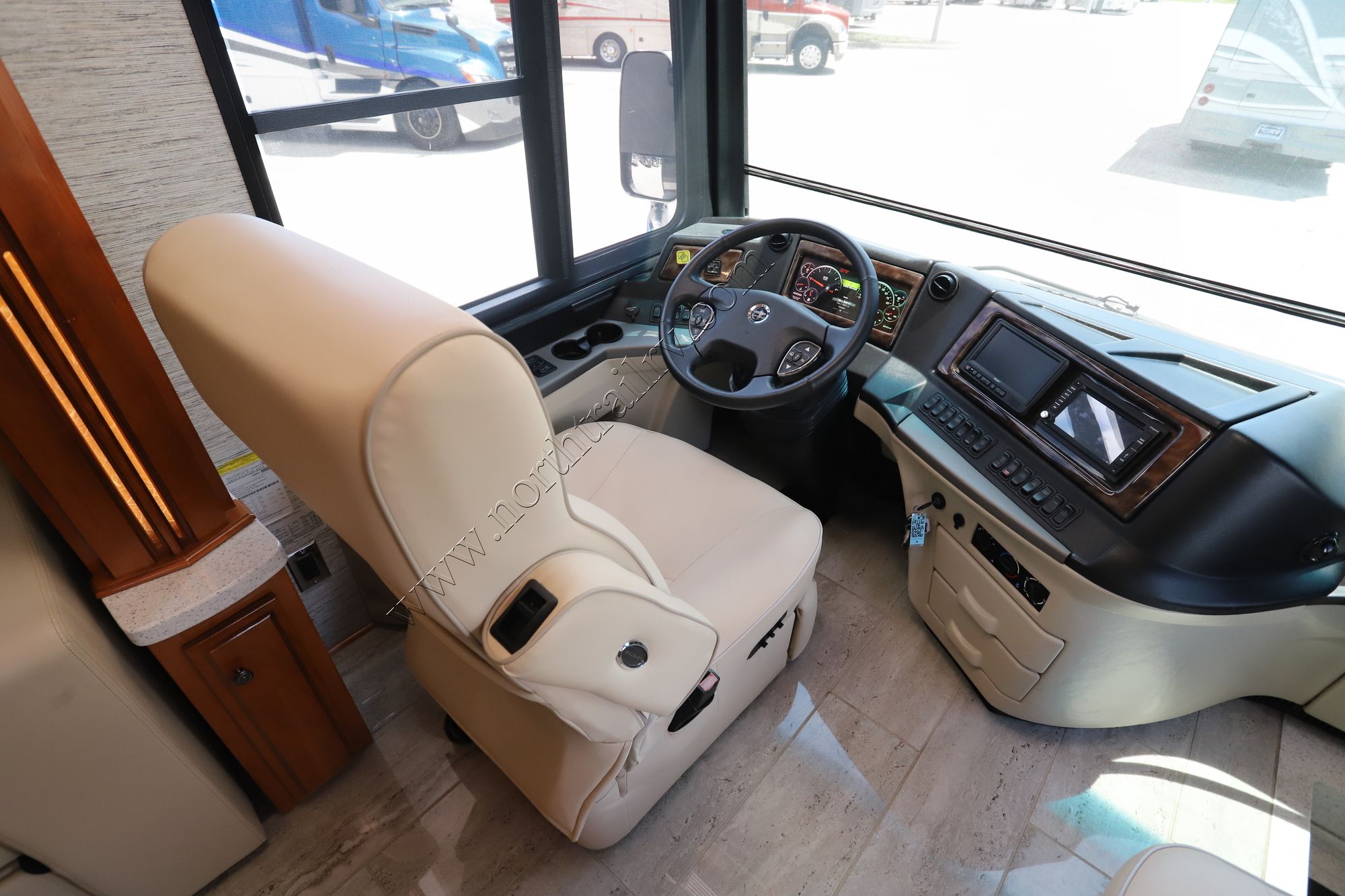 Used 2019 Newmar Dutch Star 4326 Class A  For Sale