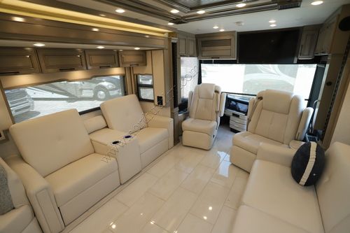 2025 Newmar London Aire 4595