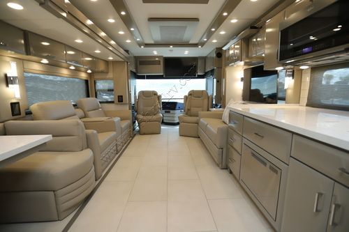 2025 Newmar Mountain Aire 4118