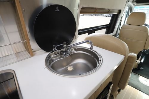 2018 Airstream Interstate EXT Tommy Bahama Class B