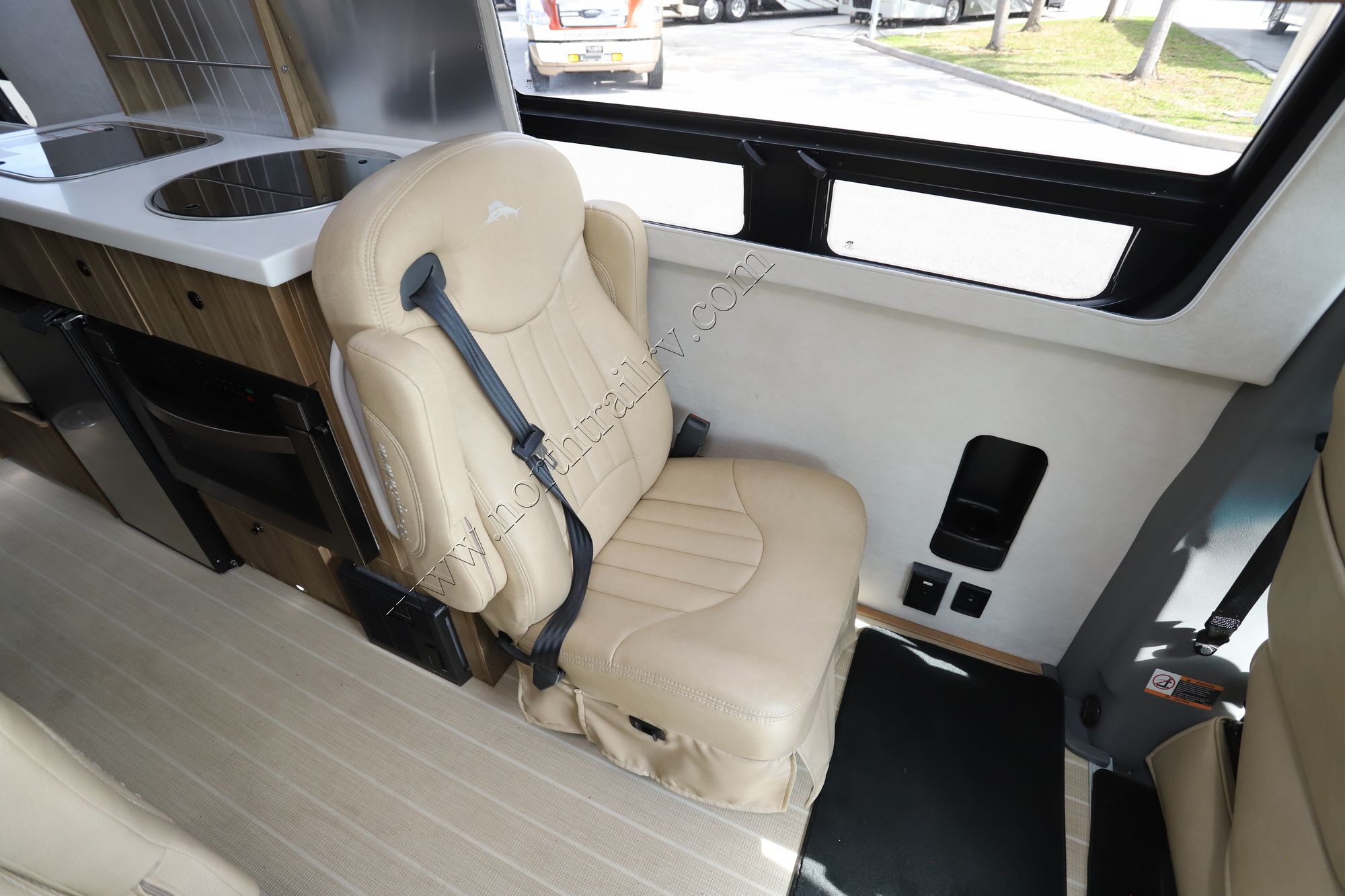 2018 Airstream Interstate EXT Tommy Bahama Class B Used  For Sale