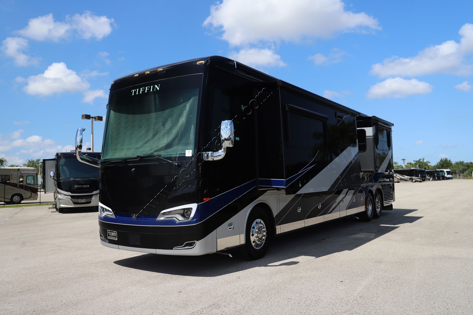 New 2025 Tiffin Motor Homes Allegro Bus 45 BTP Class A  For Sale