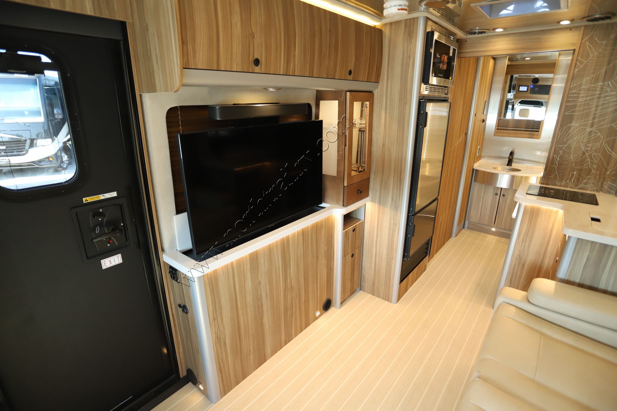 2025 Airstream Atlas Tommy Bahama Class C New  For Sale