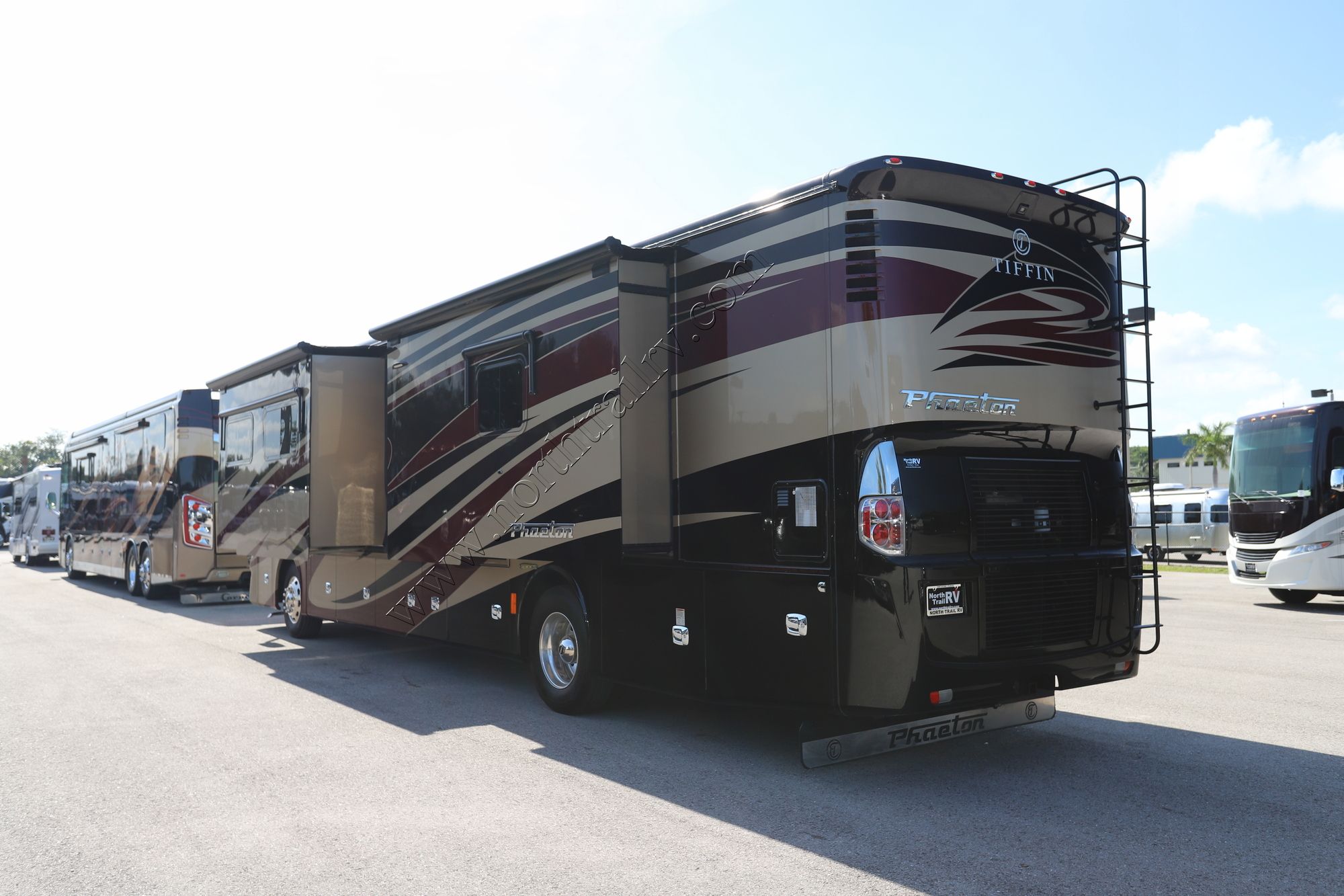Used 2017 Tiffin Motor Homes Phaeton 40AH Class A  For Sale