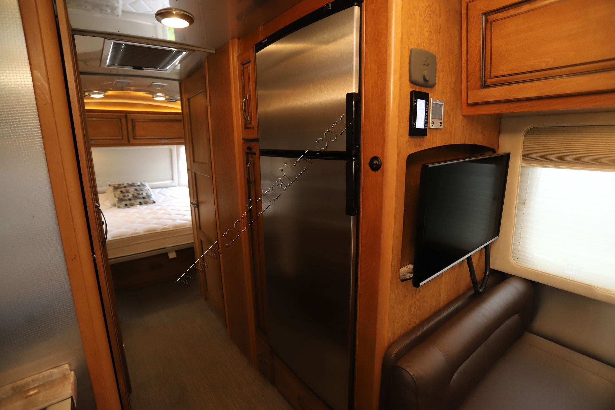Used 2017 Airstream Classic 30 Travel Trailer  For Sale