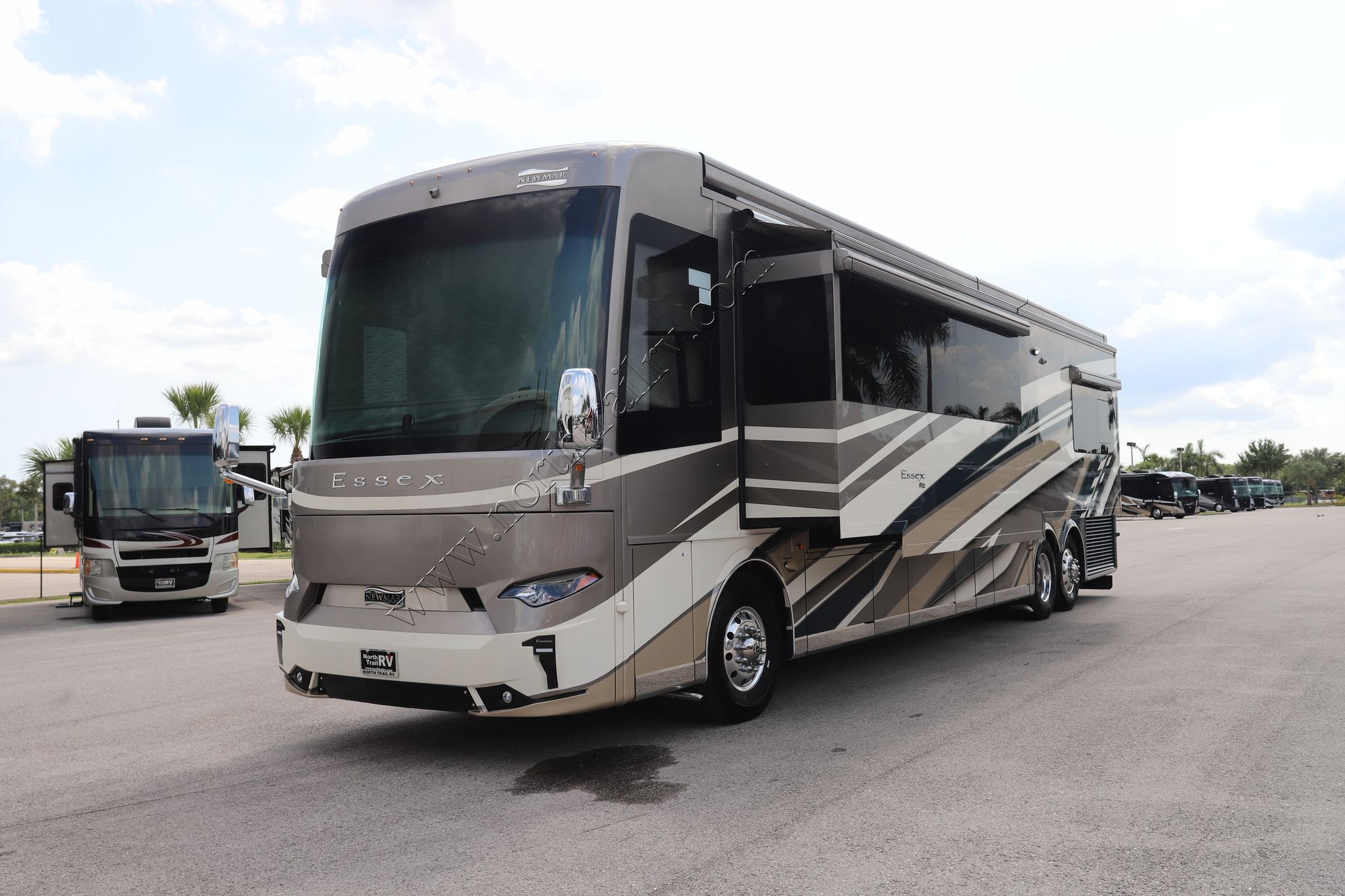 New 2025 Newmar Essex 4551 Class A  For Sale