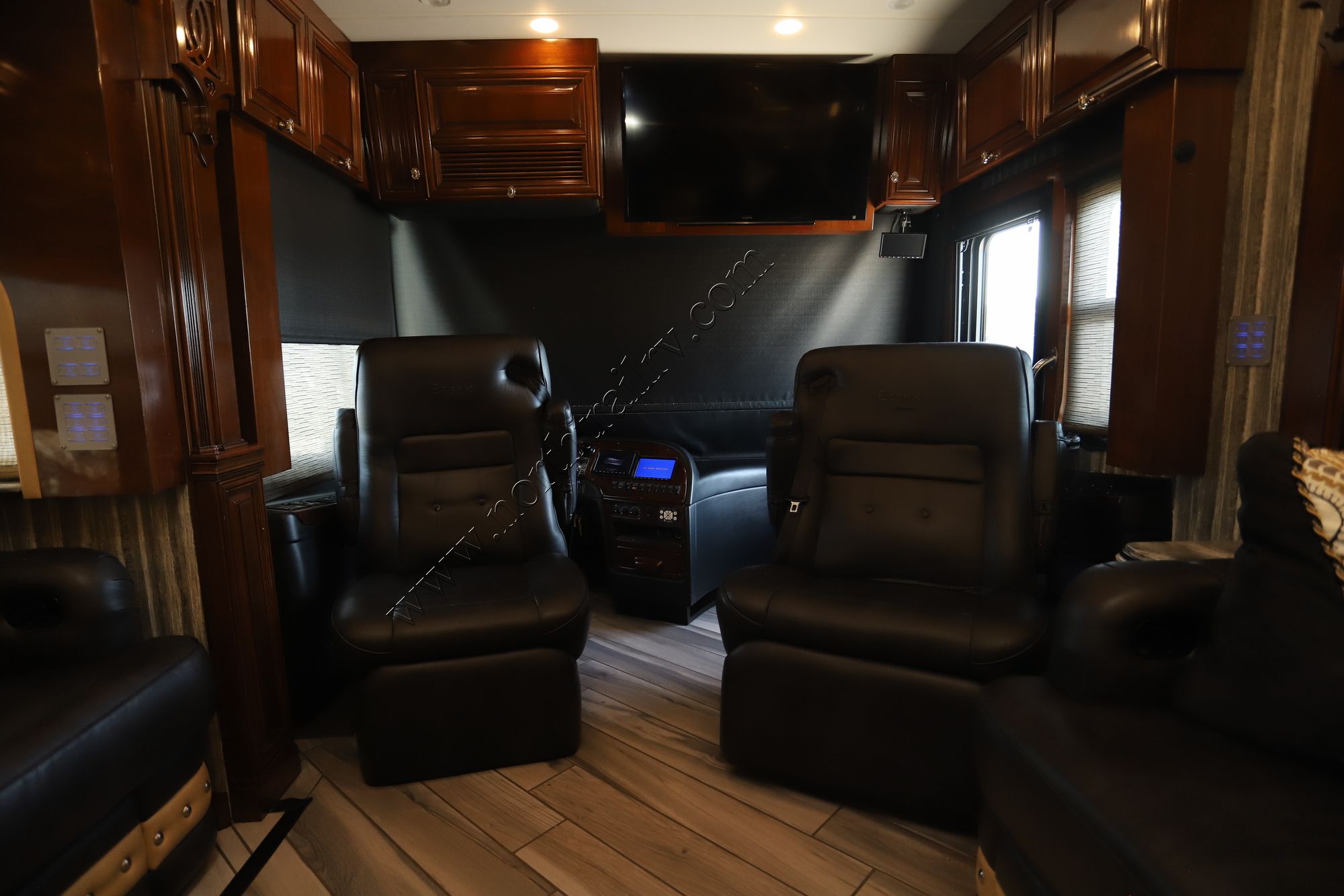 Used 2016 Newmar Essex 4519 Class A  For Sale