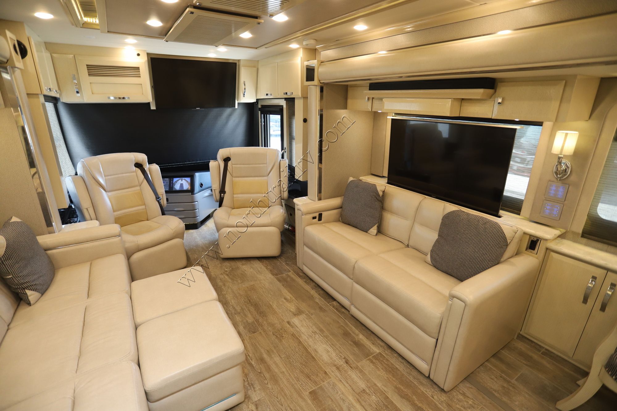 Used 2019 Newmar King Aire 4546 Class A  For Sale