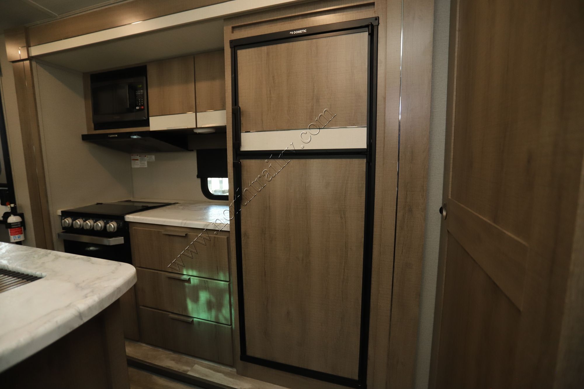 Used 2020 Grand Design Imagine 3250BH Travel Trailer  For Sale