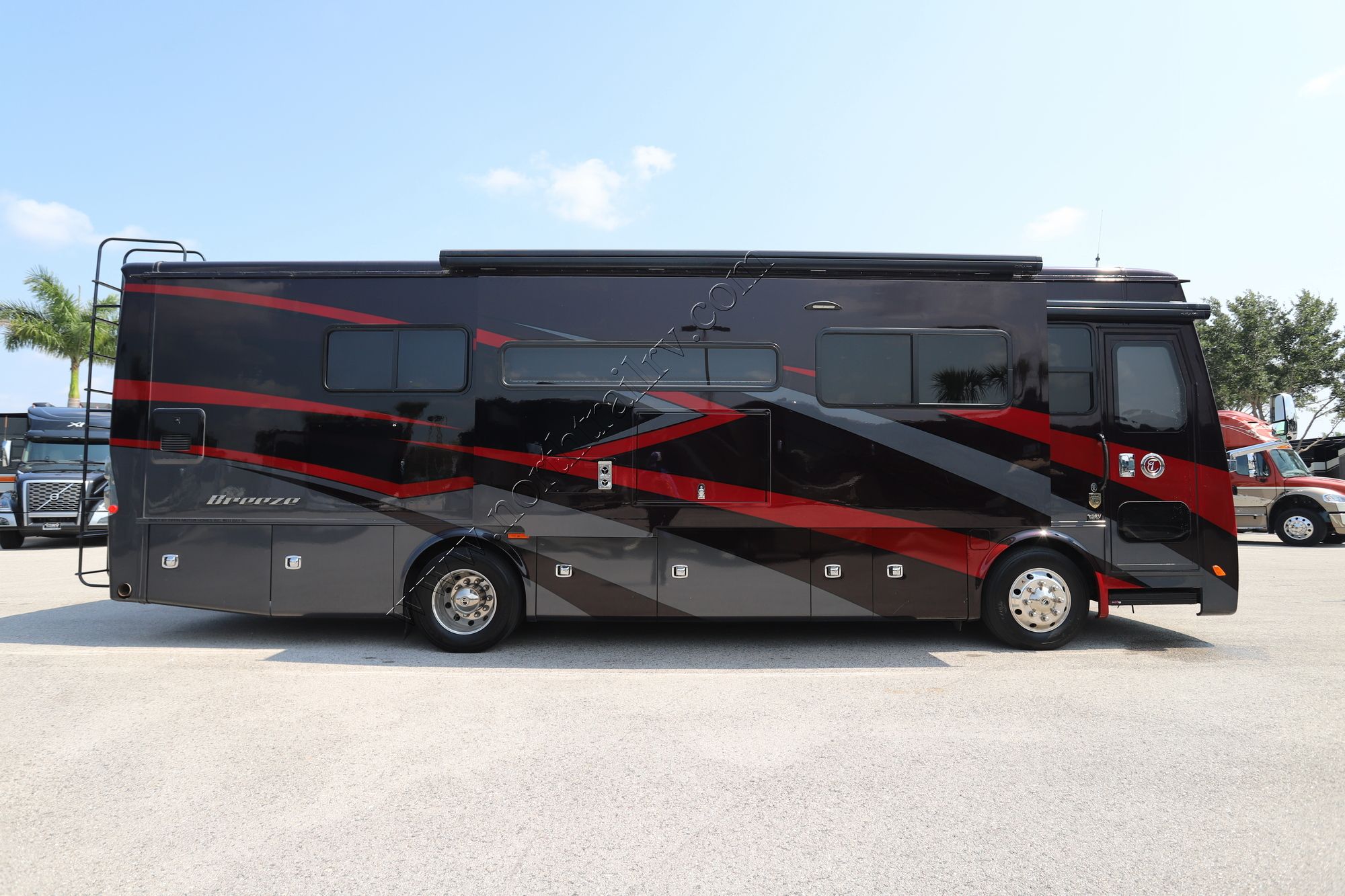 Used 2022 Tiffin Motor Homes Breeze 31BR Class A  For Sale