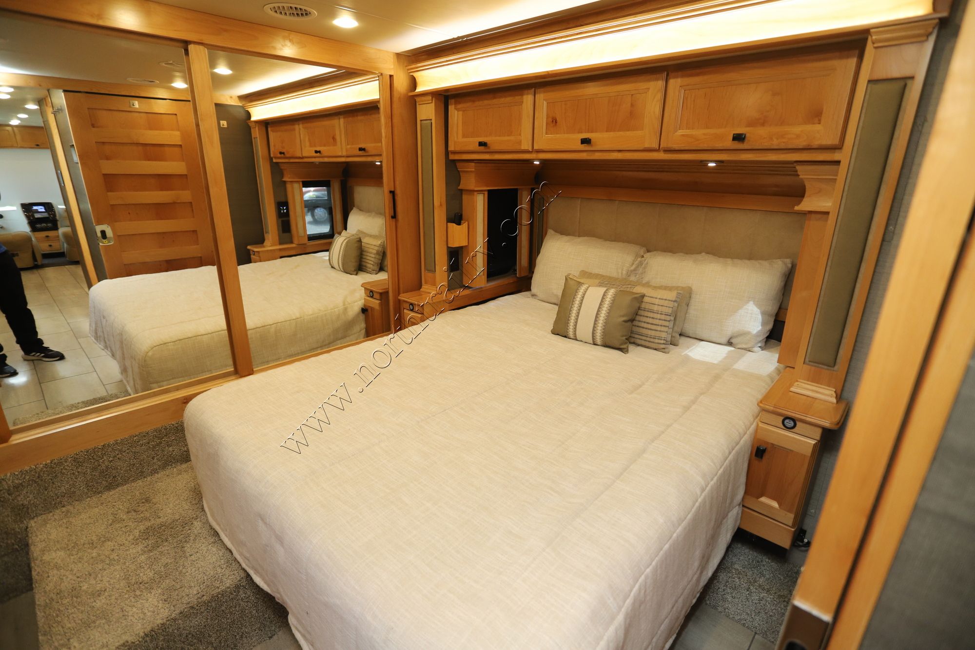 Used 2022 Tiffin Motor Homes Breeze 31BR Class A  For Sale