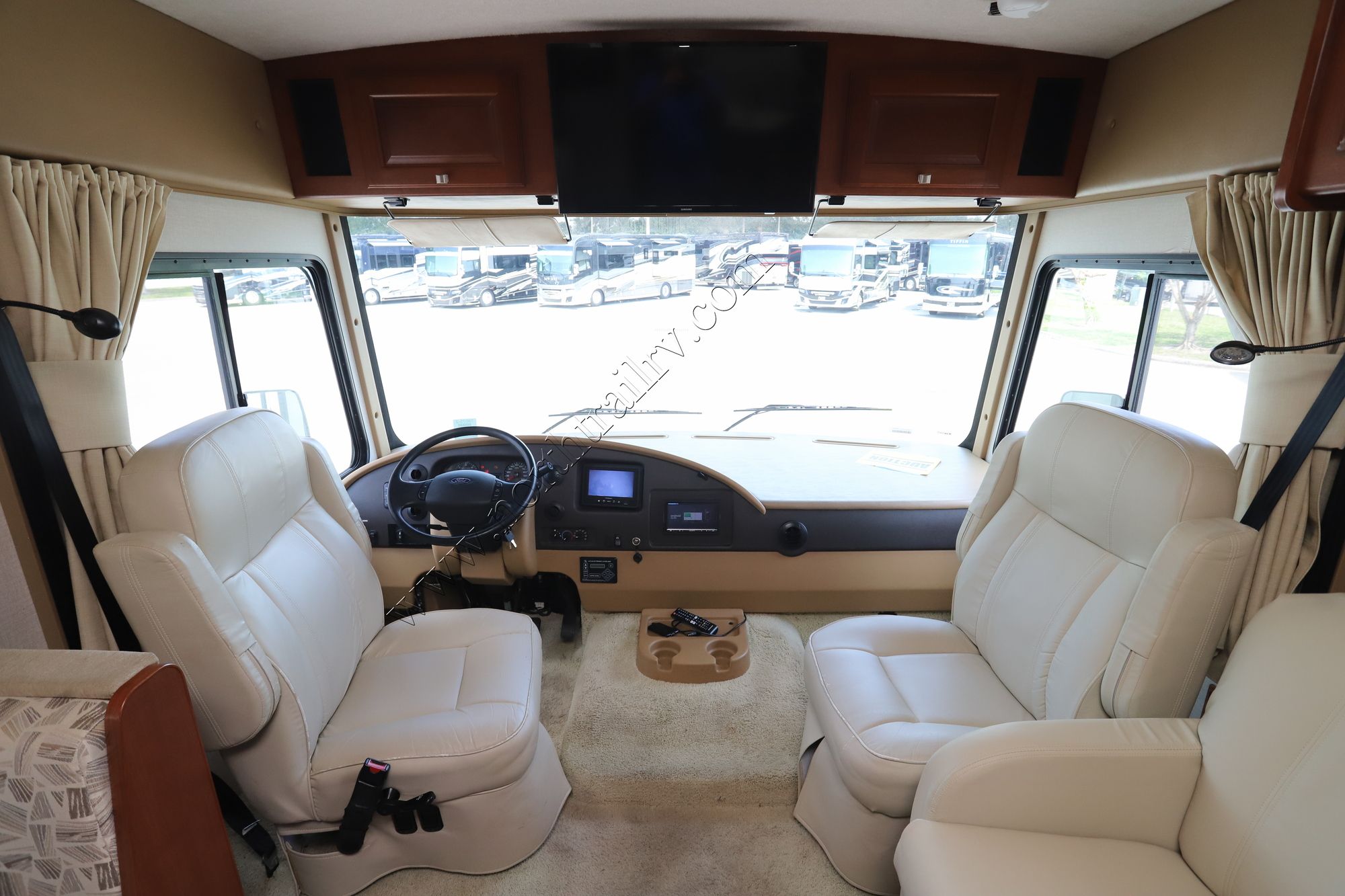 Used 2014 Itasca Sunstar 26HE Class A  For Sale