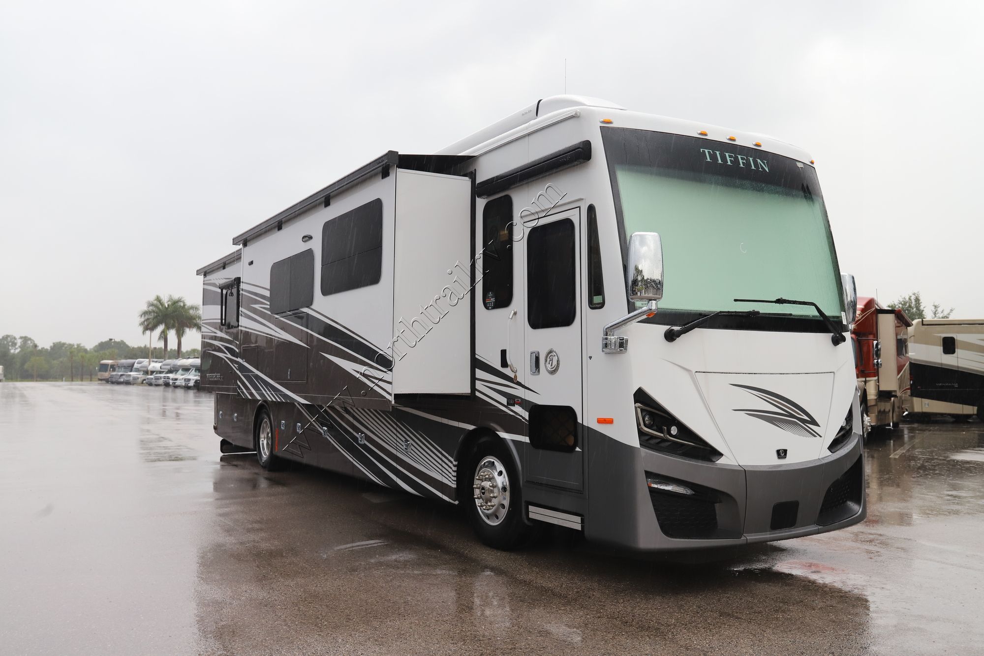 New 2025 Tiffin Motor Homes Phaeton 40IH Class A  For Sale