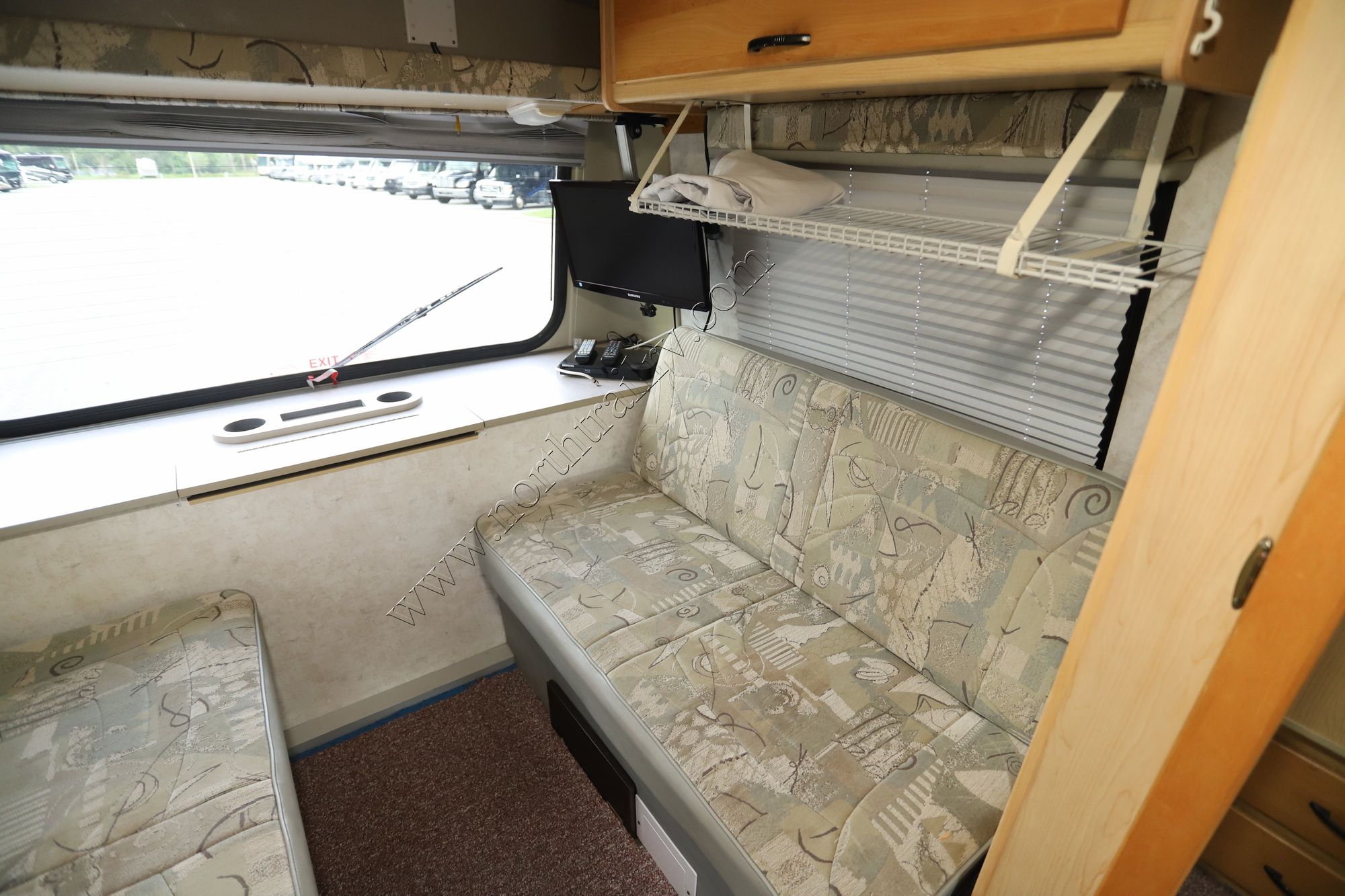 Used 2005 Winnebago Rialta 22HD Class C  For Sale