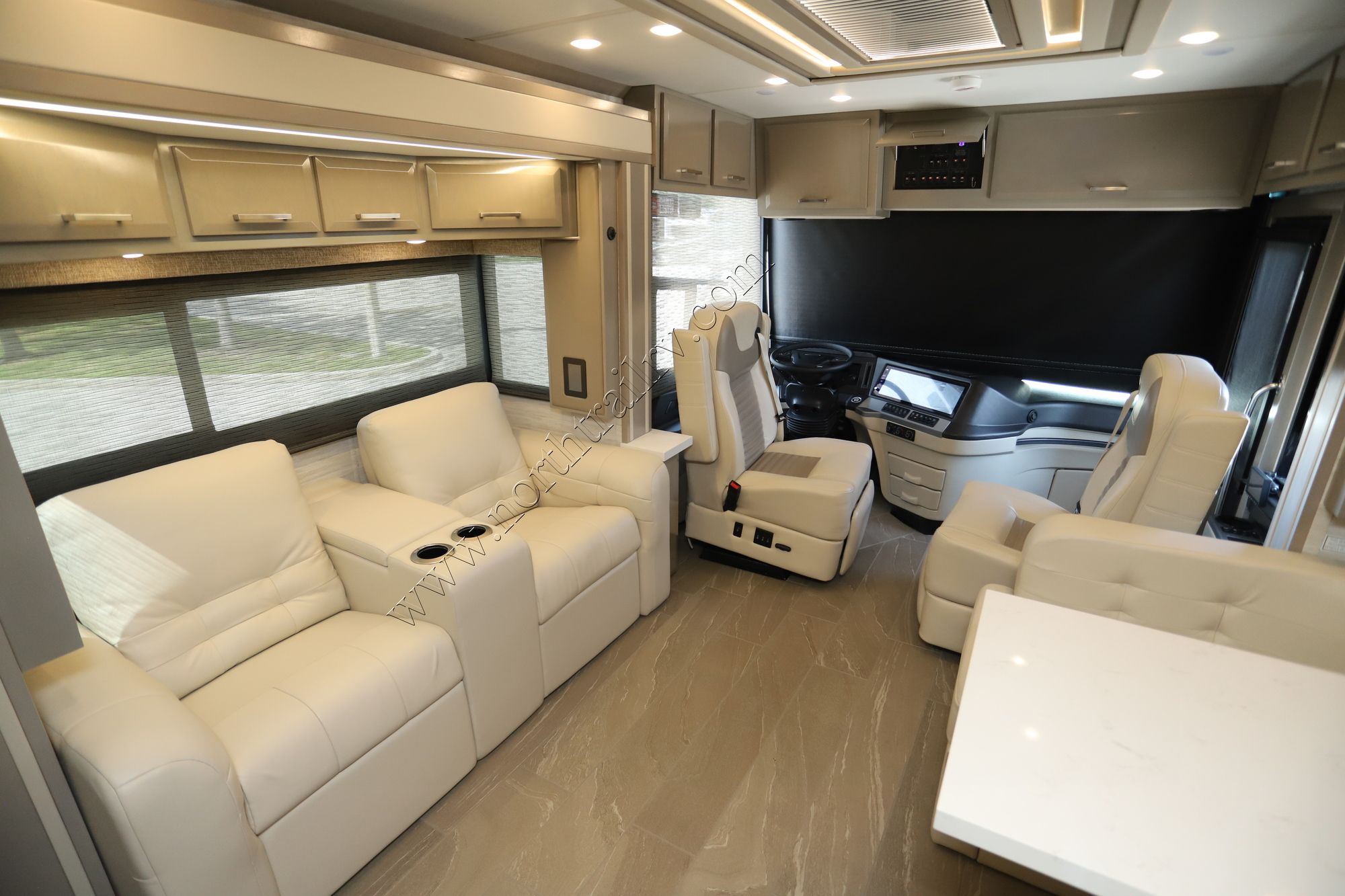 New 2025 Newmar New Aire 3547 Class A  For Sale